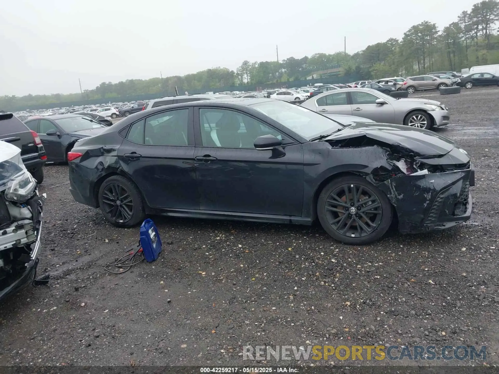 13 Photograph of a damaged car 4T1DBADK7SU513802 TOYOTA CAMRY 2025