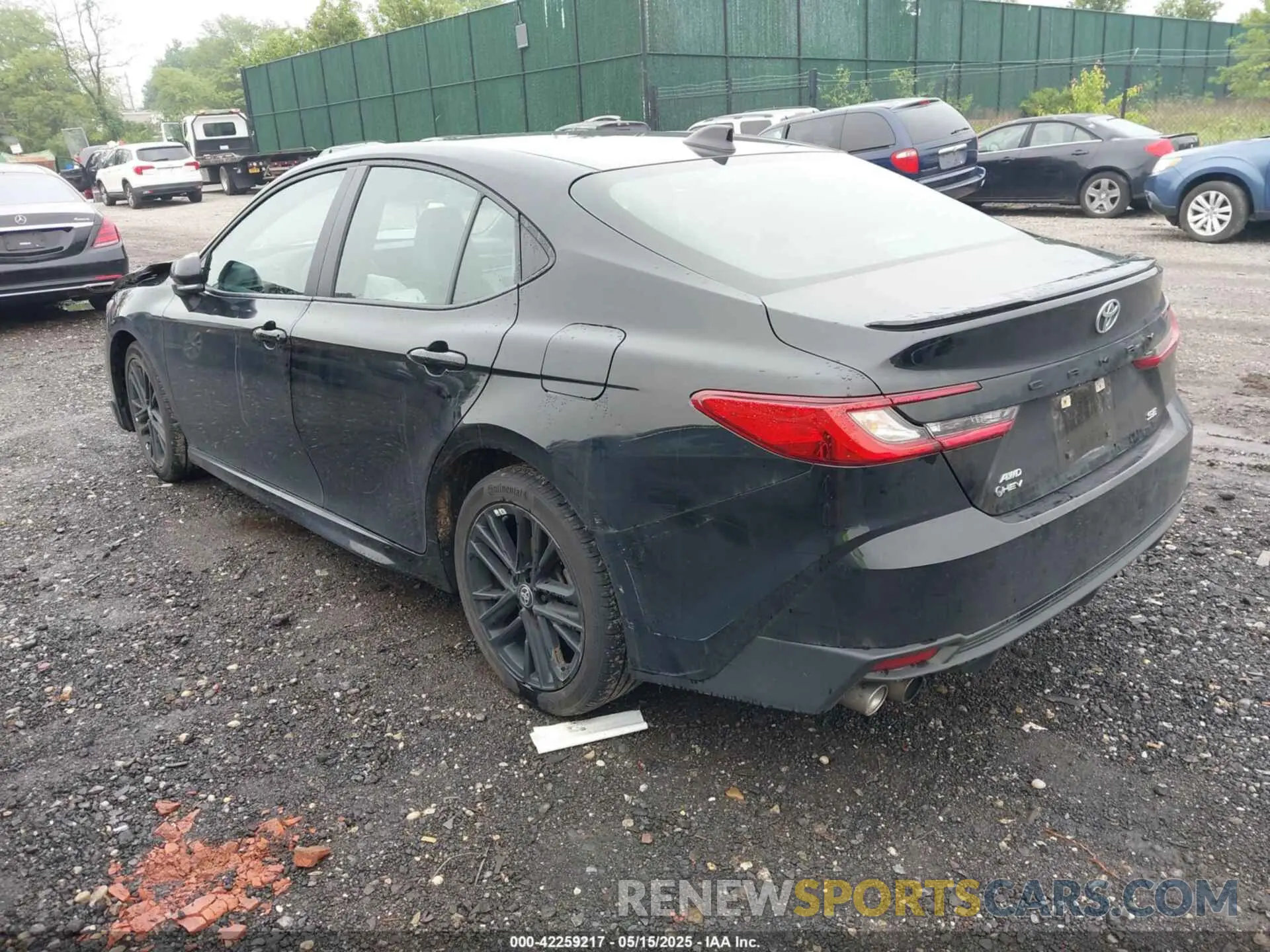 3 Photograph of a damaged car 4T1DBADK7SU513802 TOYOTA CAMRY 2025