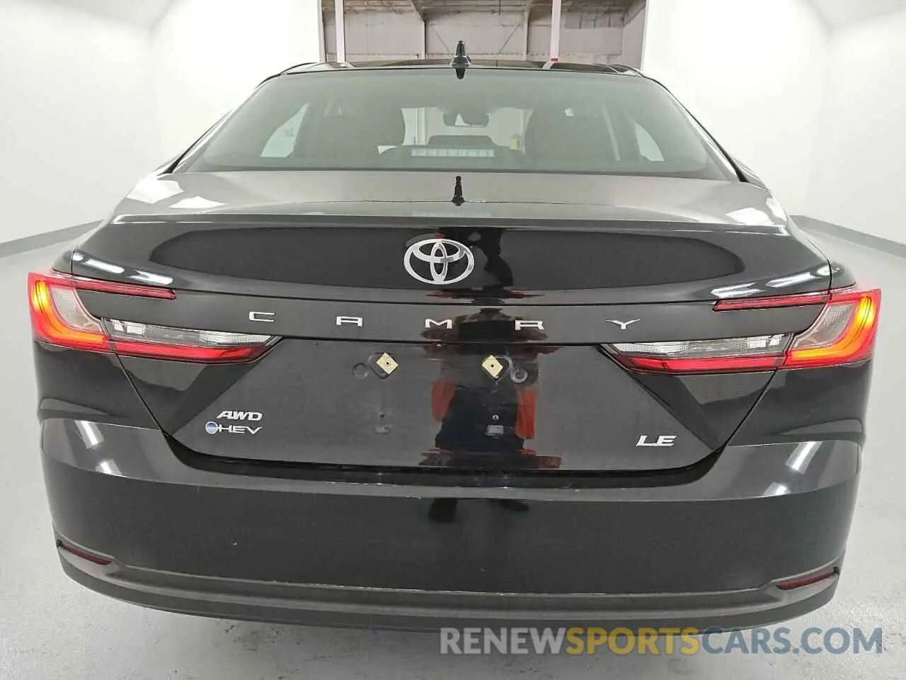 6 Photograph of a damaged car 4T1DBADK8SU002325 TOYOTA CAMRY 2025