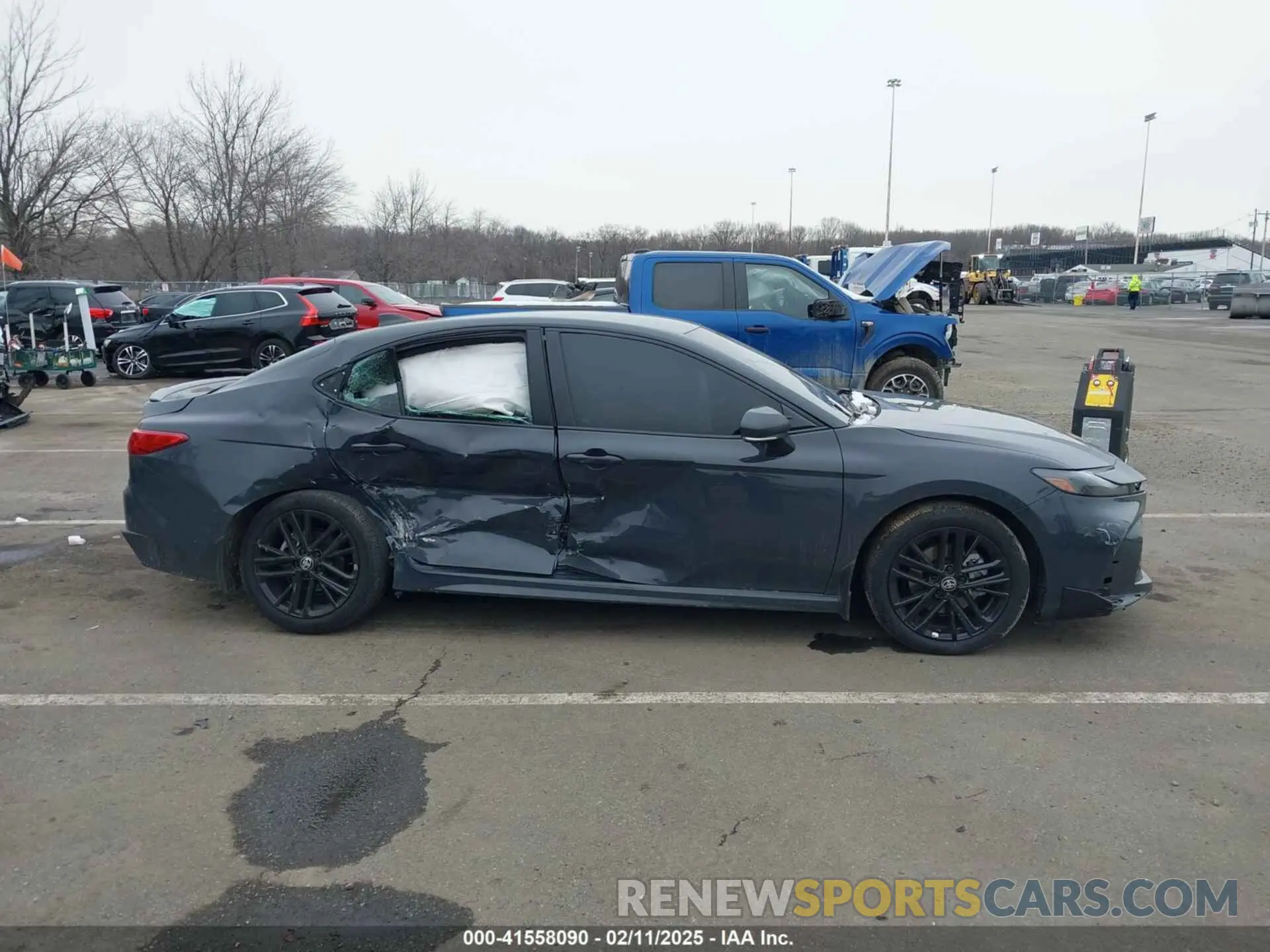 13 Photograph of a damaged car 4T1DBADK8SU009193 TOYOTA CAMRY 2025