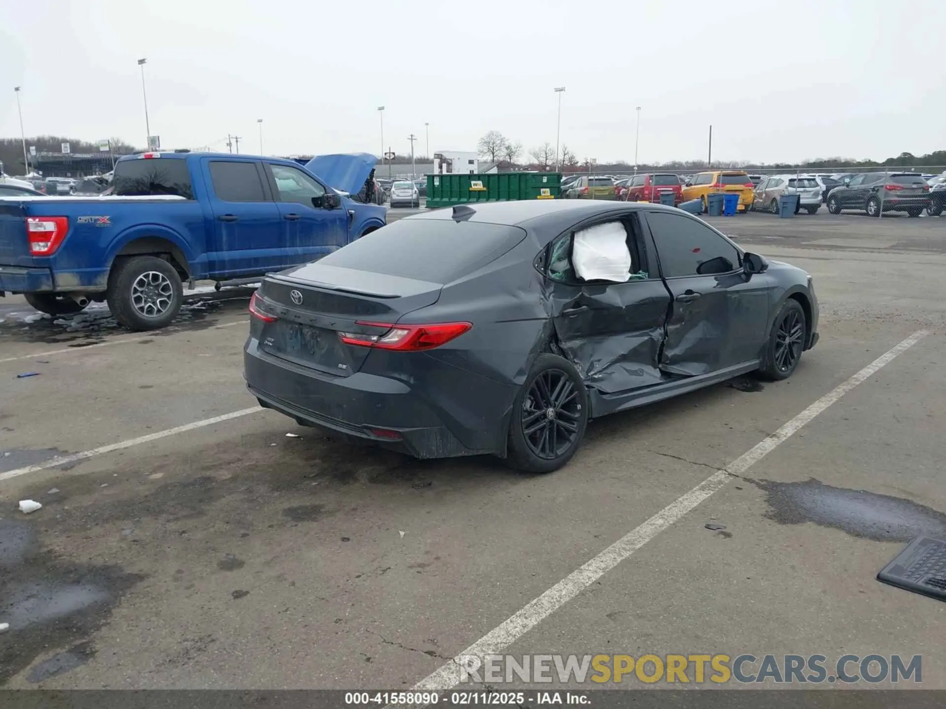 4 Photograph of a damaged car 4T1DBADK8SU009193 TOYOTA CAMRY 2025