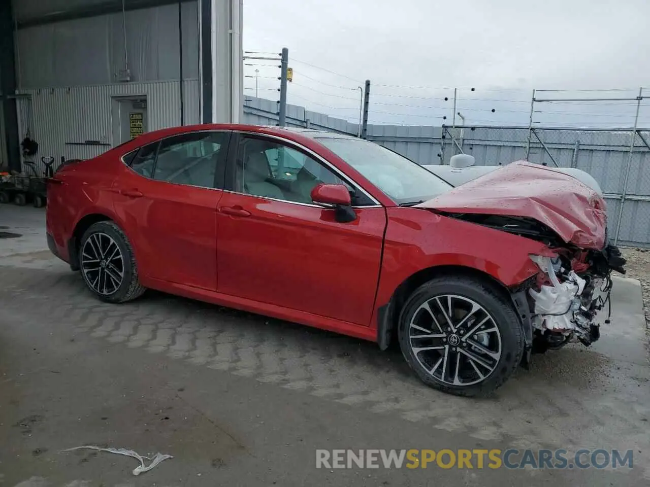 4 Photograph of a damaged car 4T1DBADK8SU016774 TOYOTA CAMRY 2025