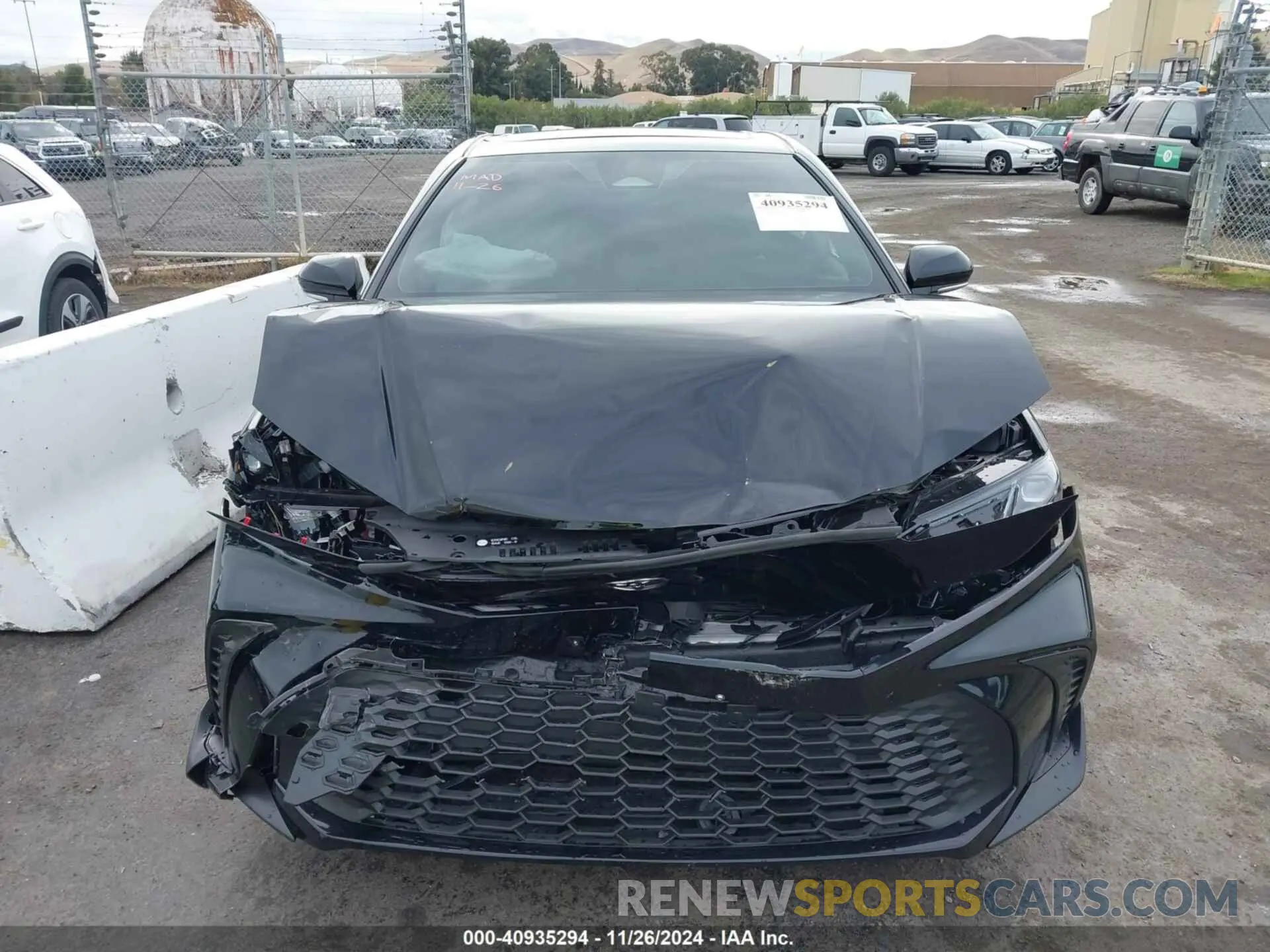 11 Photograph of a damaged car 4T1DBADK8SU500640 TOYOTA CAMRY 2025