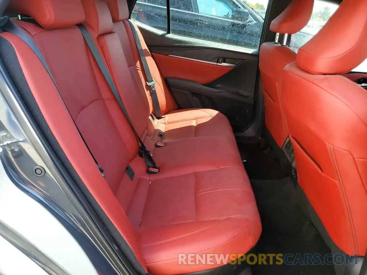 10 Photograph of a damaged car 4T1DBADK8SU505451 TOYOTA CAMRY 2025