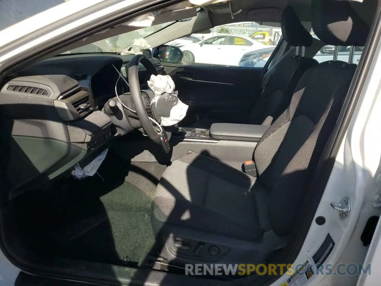 7 Photograph of a damaged car 4T1DBADK8SU506485 TOYOTA CAMRY 2025