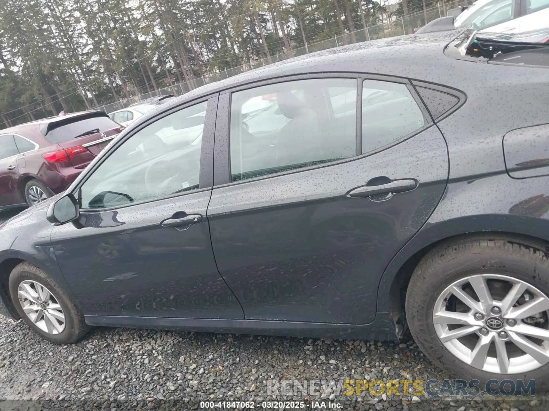 15 Photograph of a damaged car 4T1DBADK8SU516255 TOYOTA CAMRY 2025