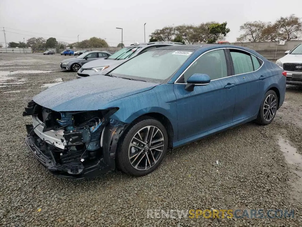 1 Photograph of a damaged car 4T1DBADK8SU520063 TOYOTA CAMRY 2025