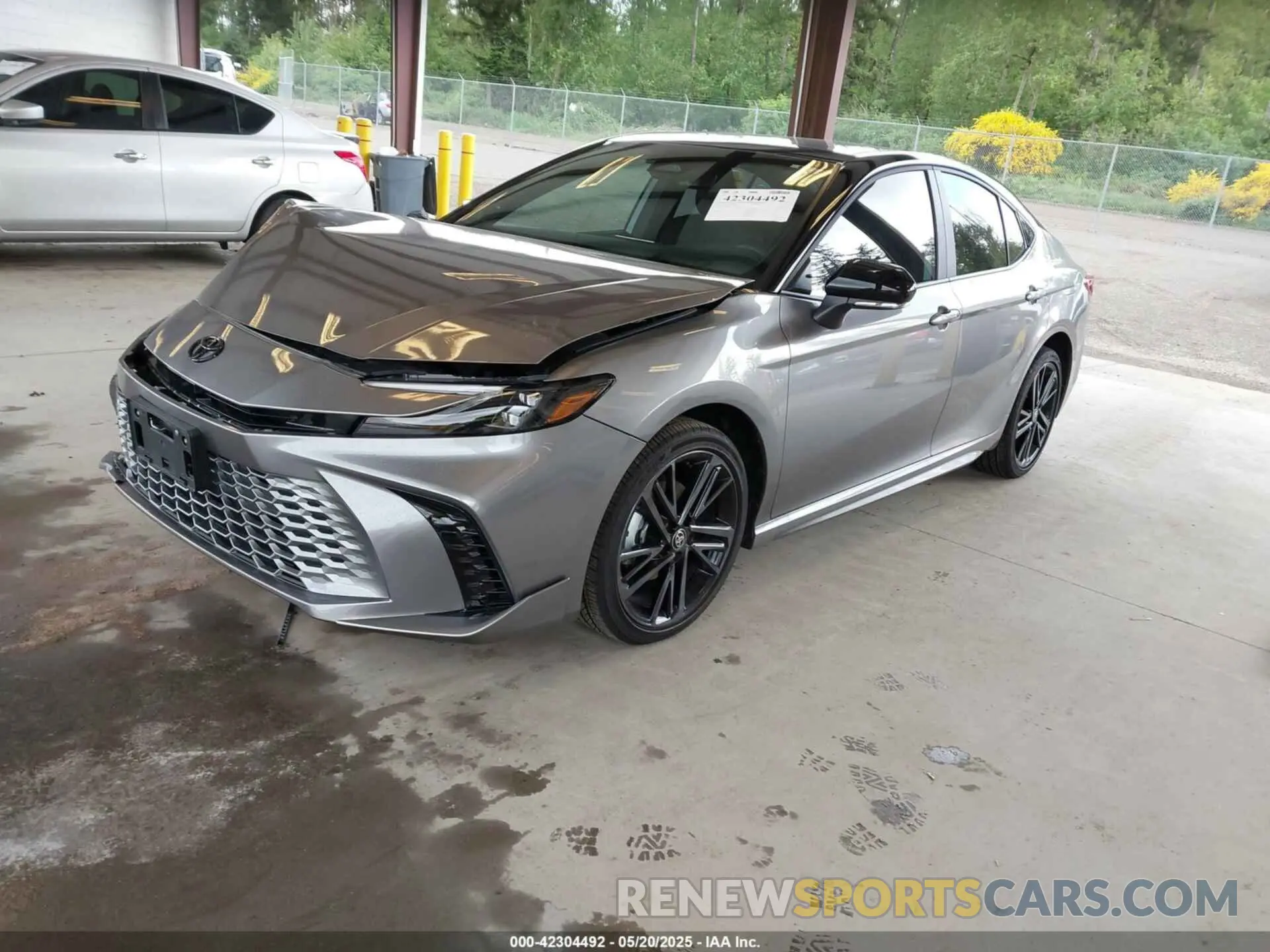2 Photograph of a damaged car 4T1DBADK8SU520855 TOYOTA CAMRY 2025