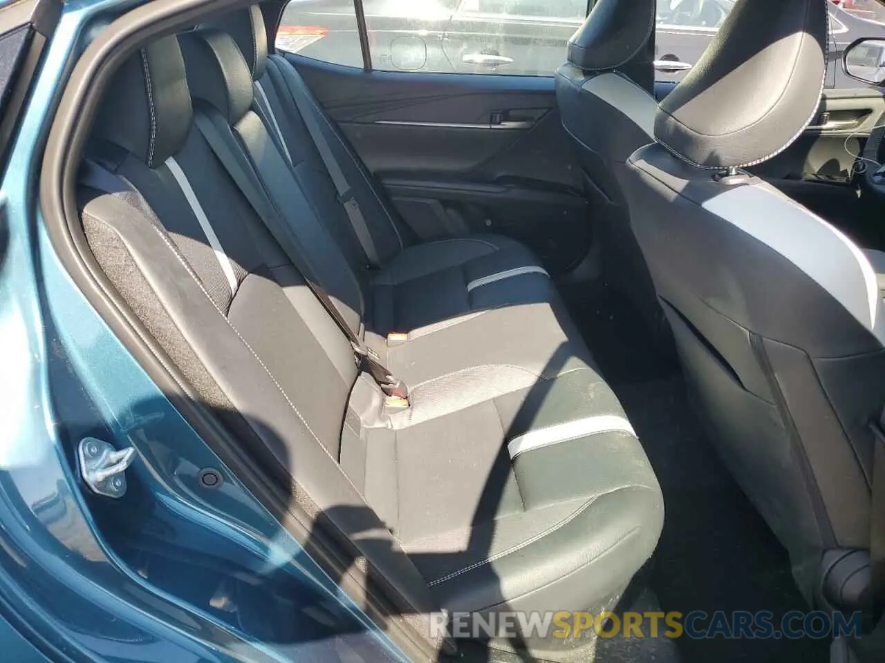 10 Photograph of a damaged car 4T1DBADK9SU005816 TOYOTA CAMRY 2025