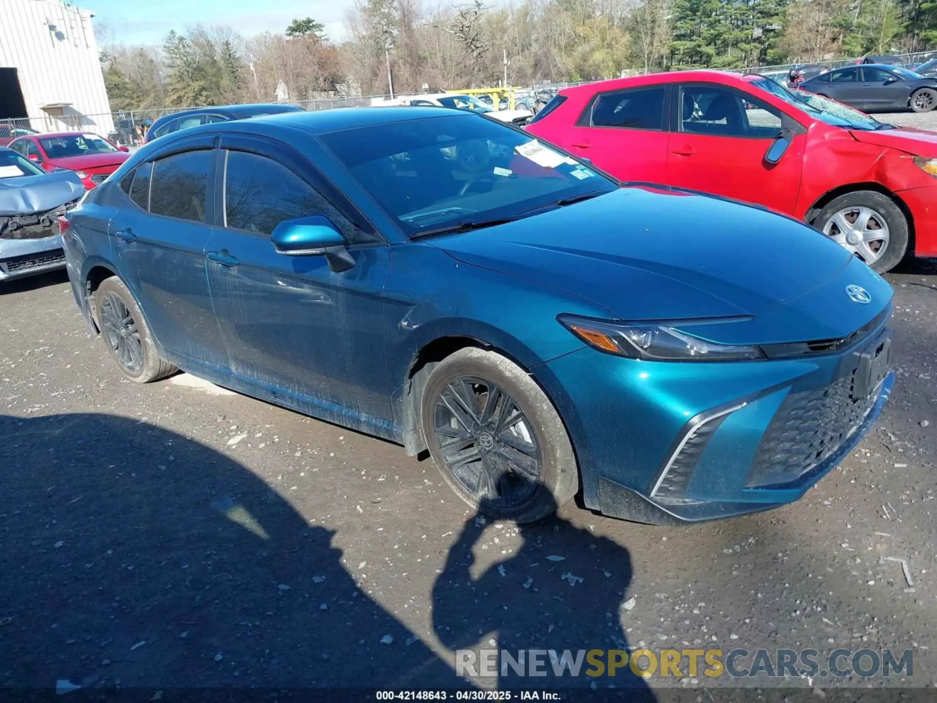 1 Photograph of a damaged car 4T1DBADK9SU007596 TOYOTA CAMRY 2025