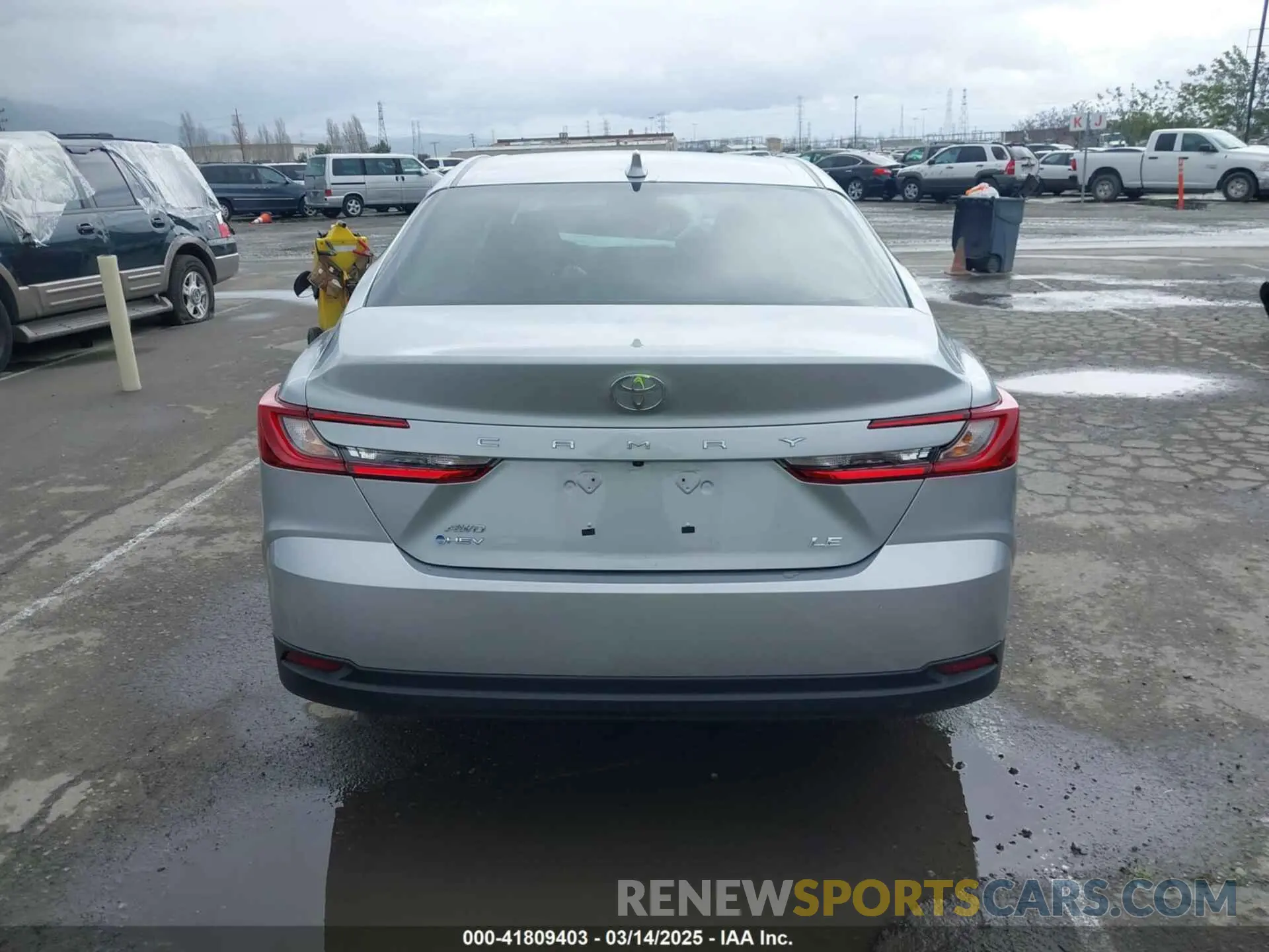 16 Photograph of a damaged car 4T1DBADK9SU017951 TOYOTA CAMRY 2025