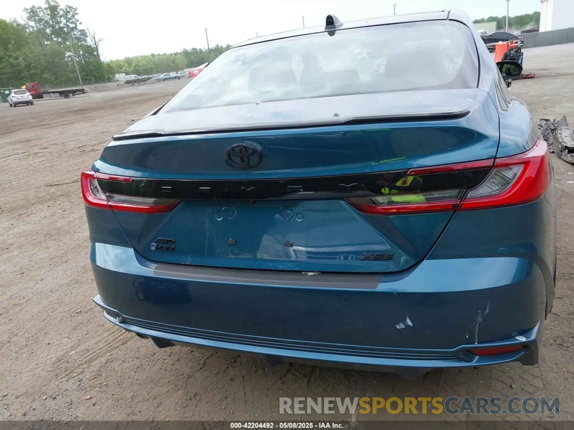 16 Photograph of a damaged car 4T1DBADK9SU019053 TOYOTA CAMRY 2025