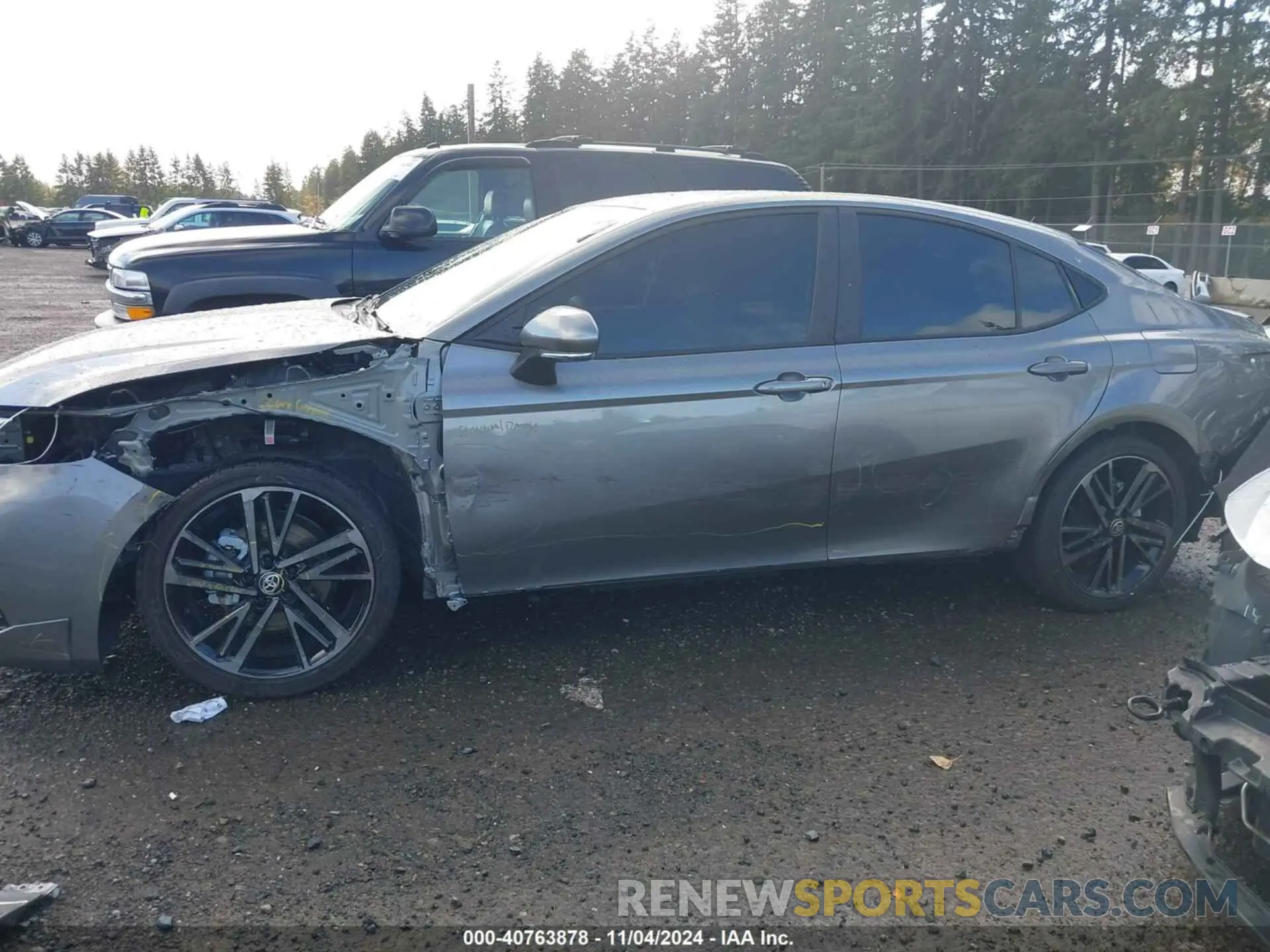 15 Photograph of a damaged car 4T1DBADK9SU502543 TOYOTA CAMRY 2025
