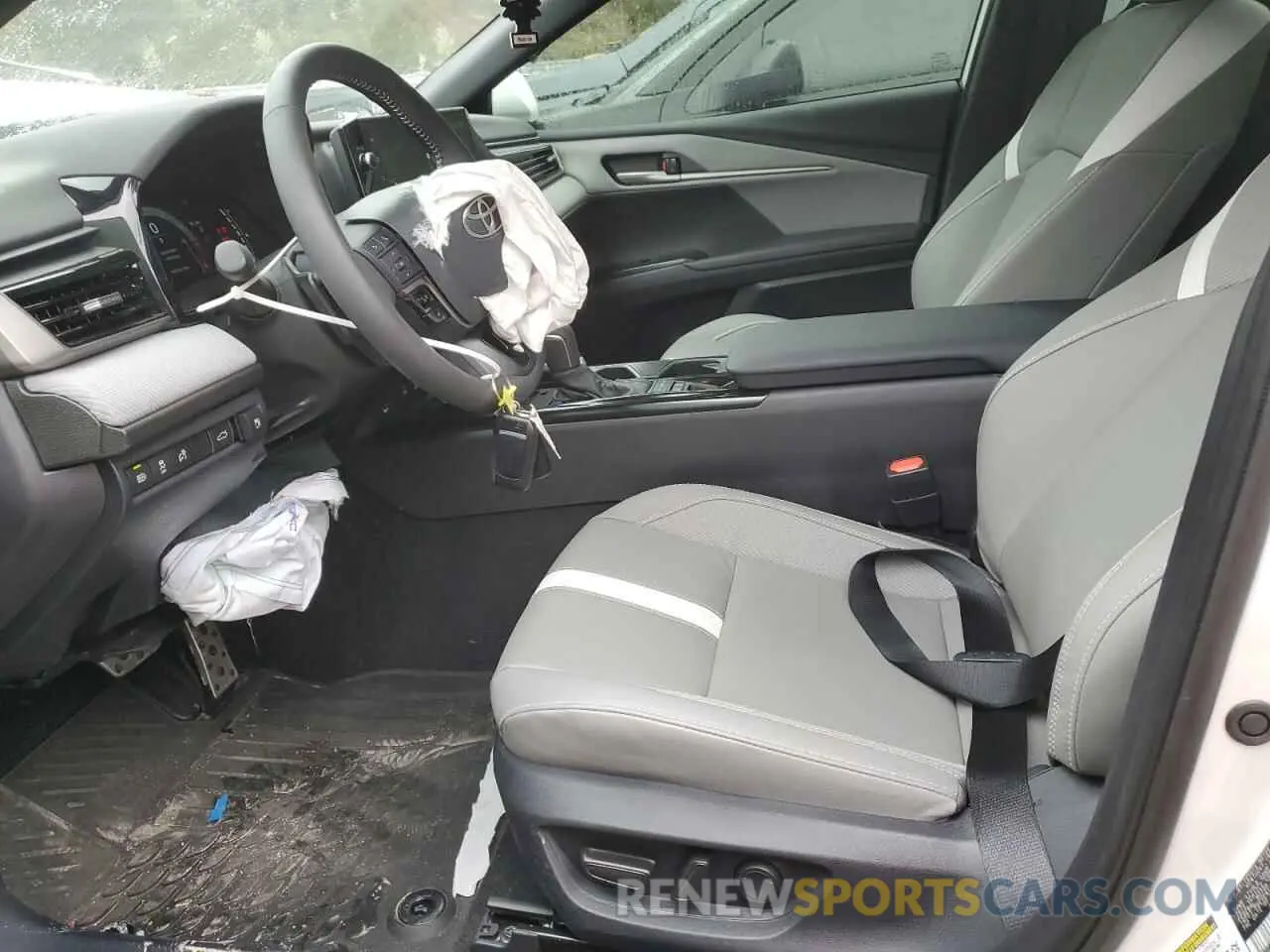 7 Photograph of a damaged car 4T1DBADK9SU512604 TOYOTA CAMRY 2025