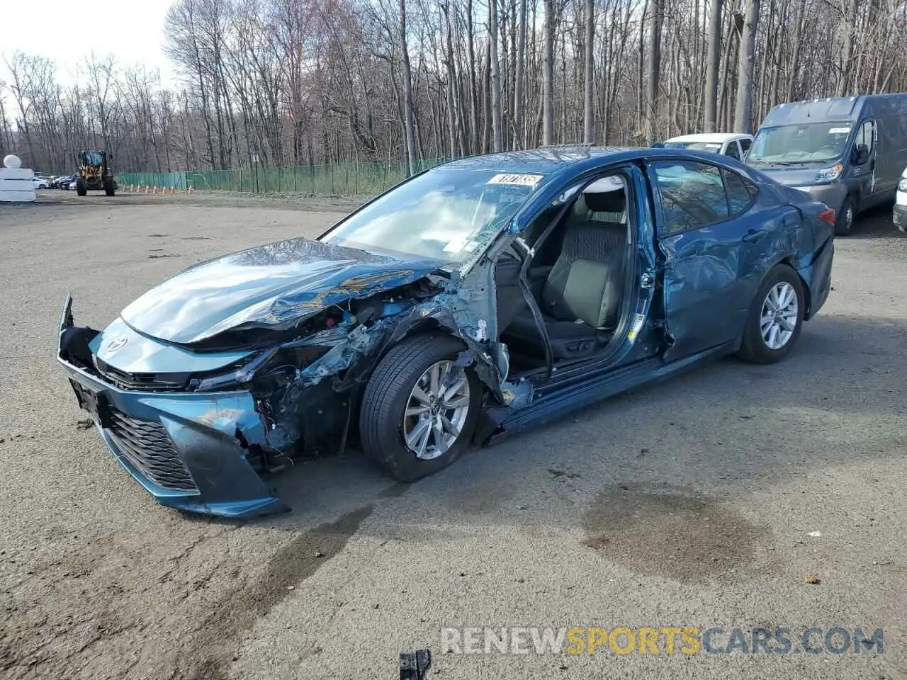 1 Photograph of a damaged car 4T1DBADK9SU521321 TOYOTA CAMRY 2025