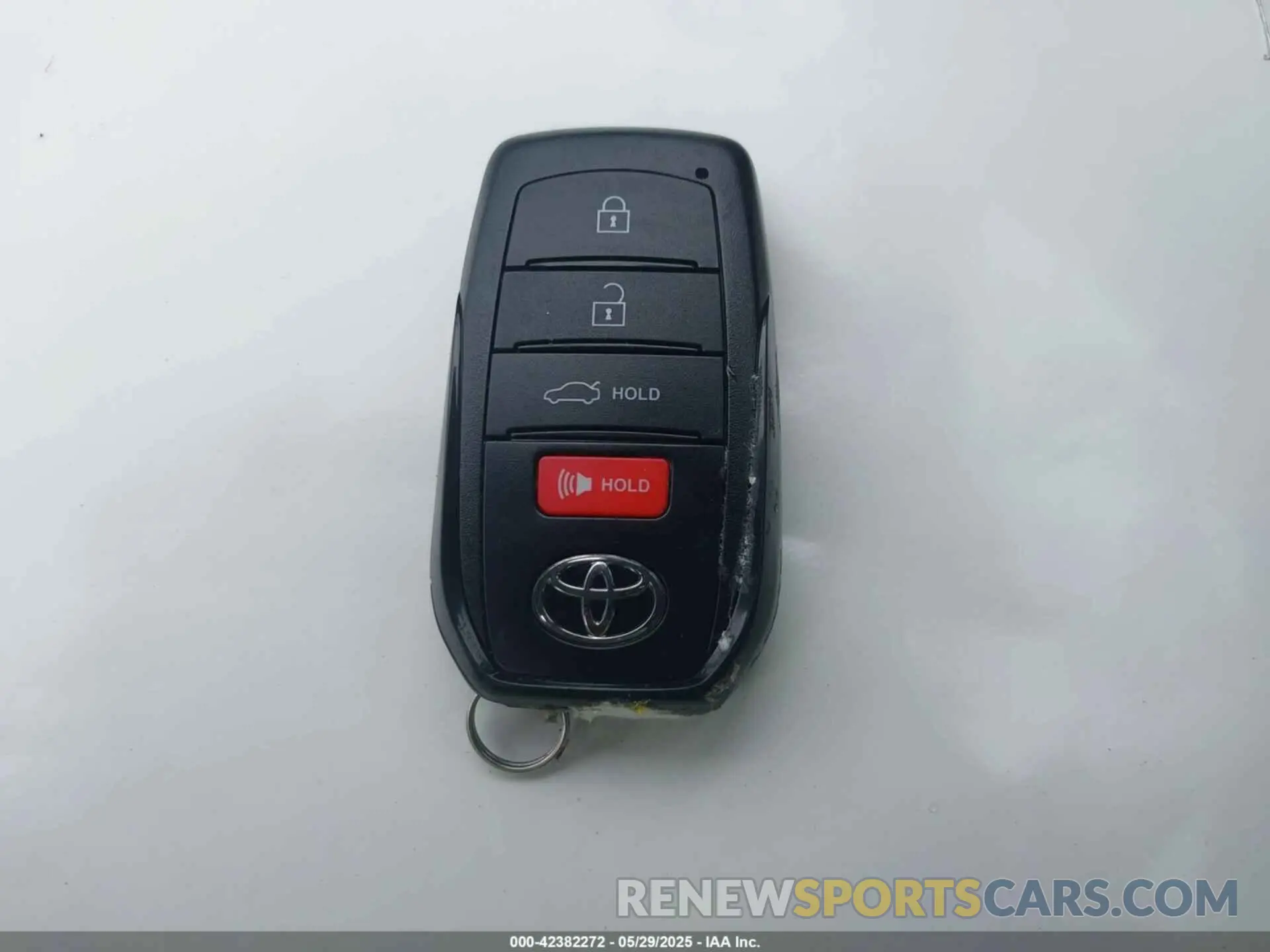 11 Photograph of a damaged car 4T1DBADK9SU530794 TOYOTA CAMRY 2025