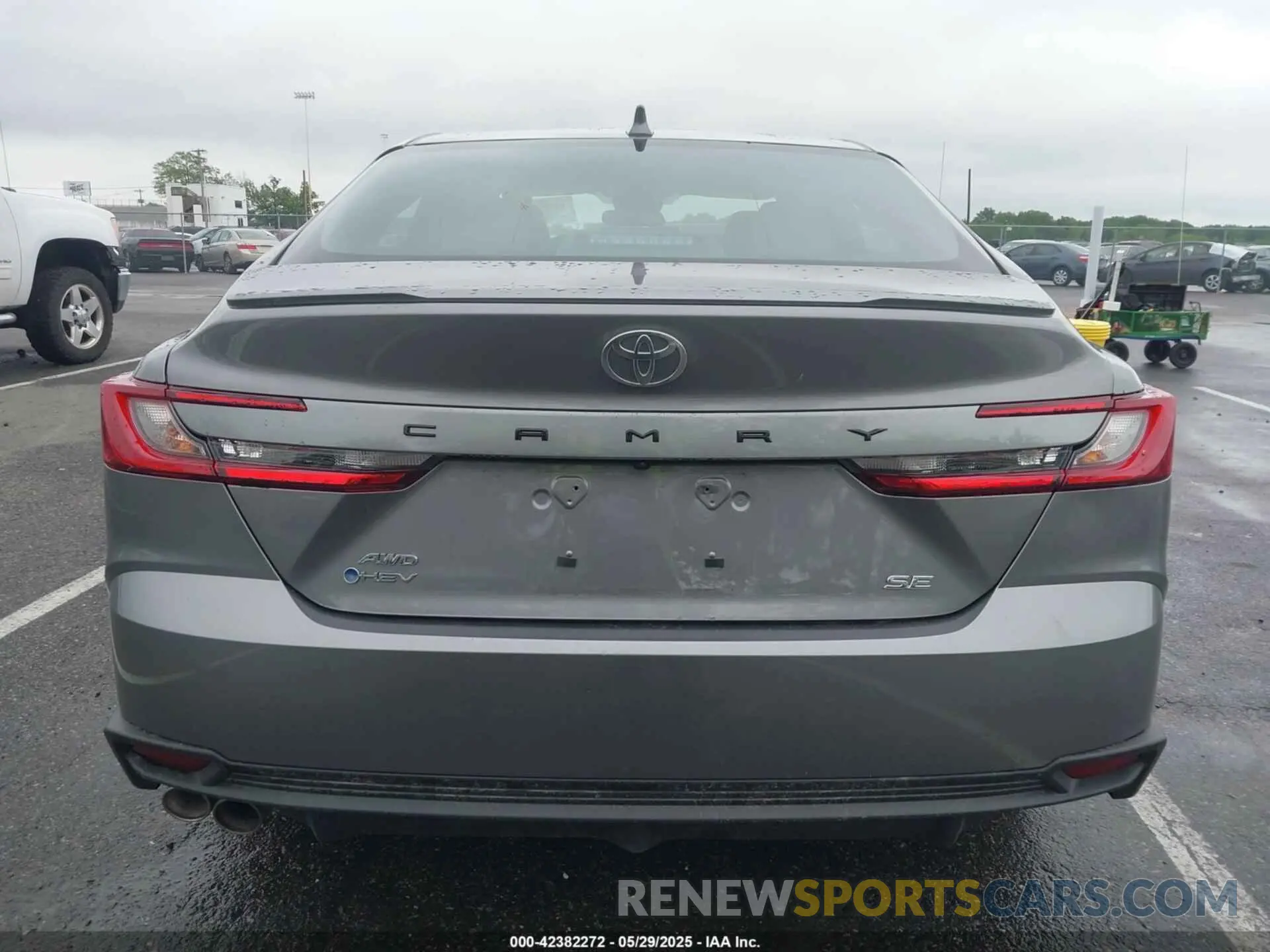 16 Photograph of a damaged car 4T1DBADK9SU530794 TOYOTA CAMRY 2025