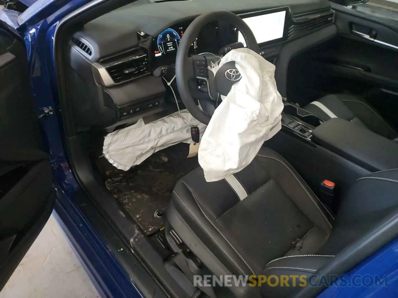 8 Photograph of a damaged car 4T1DBADKXSU005985 TOYOTA CAMRY 2025