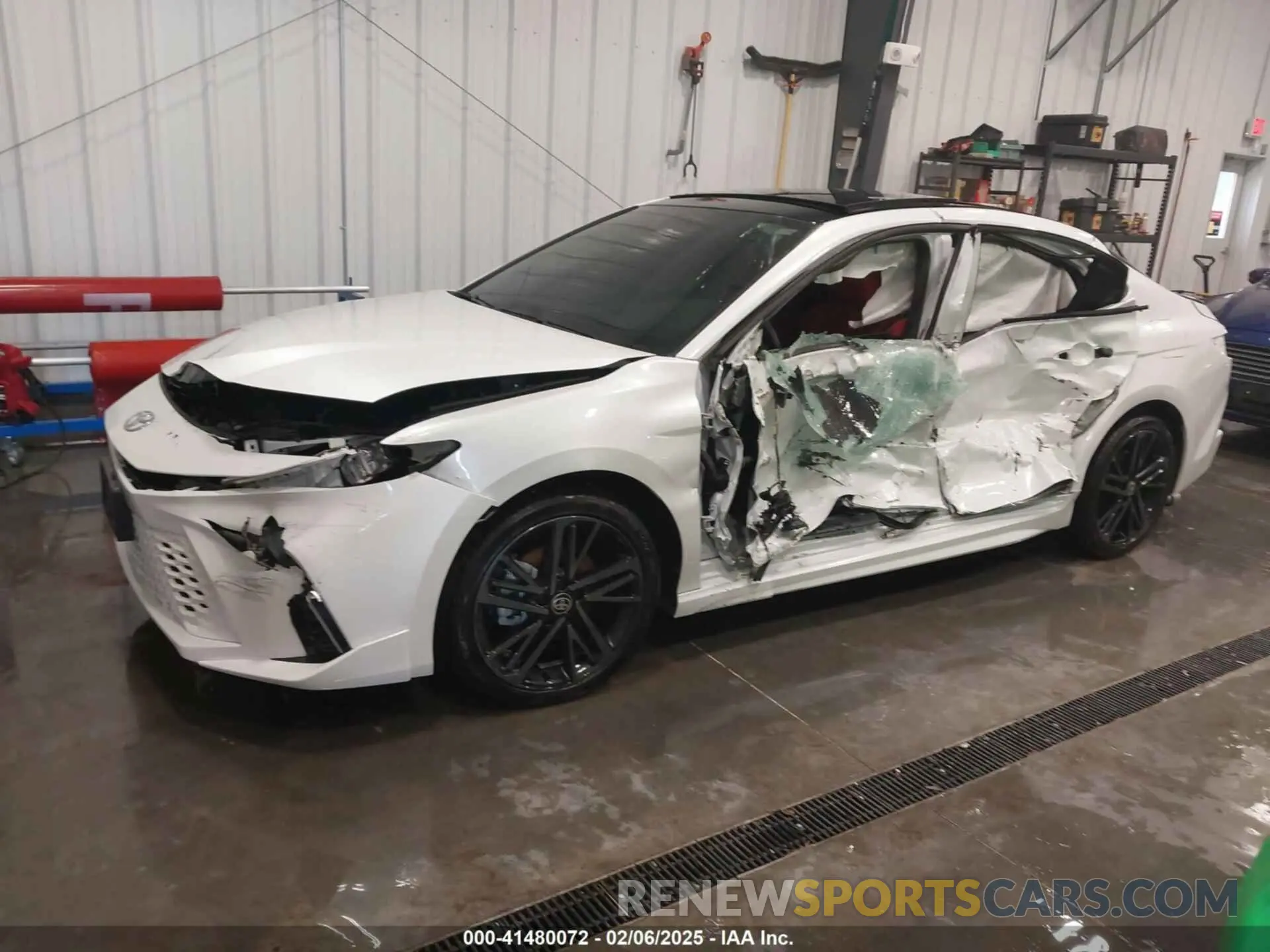 2 Photograph of a damaged car 4T1DBADKXSU518301 TOYOTA CAMRY 2025