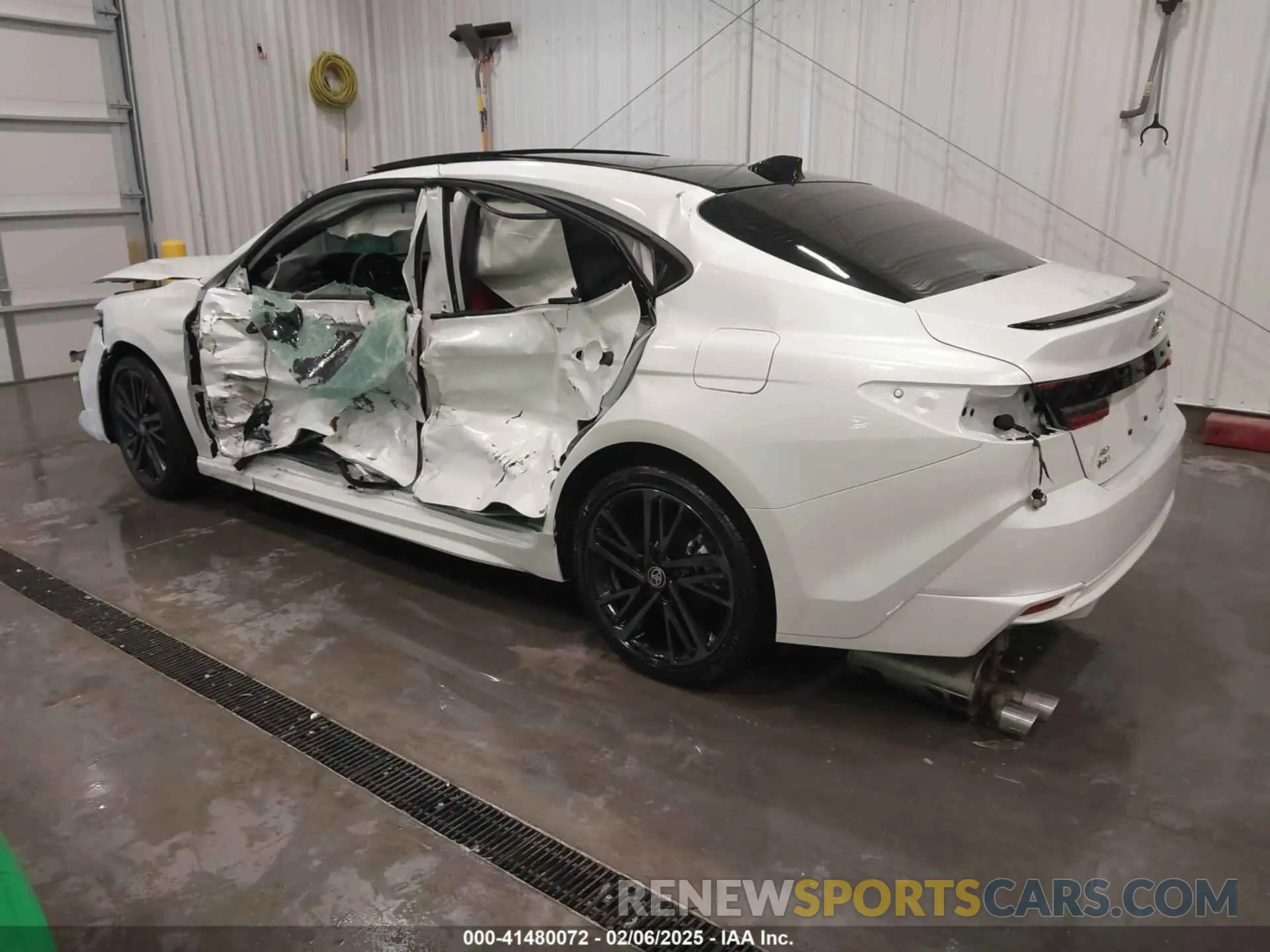 3 Photograph of a damaged car 4T1DBADKXSU518301 TOYOTA CAMRY 2025
