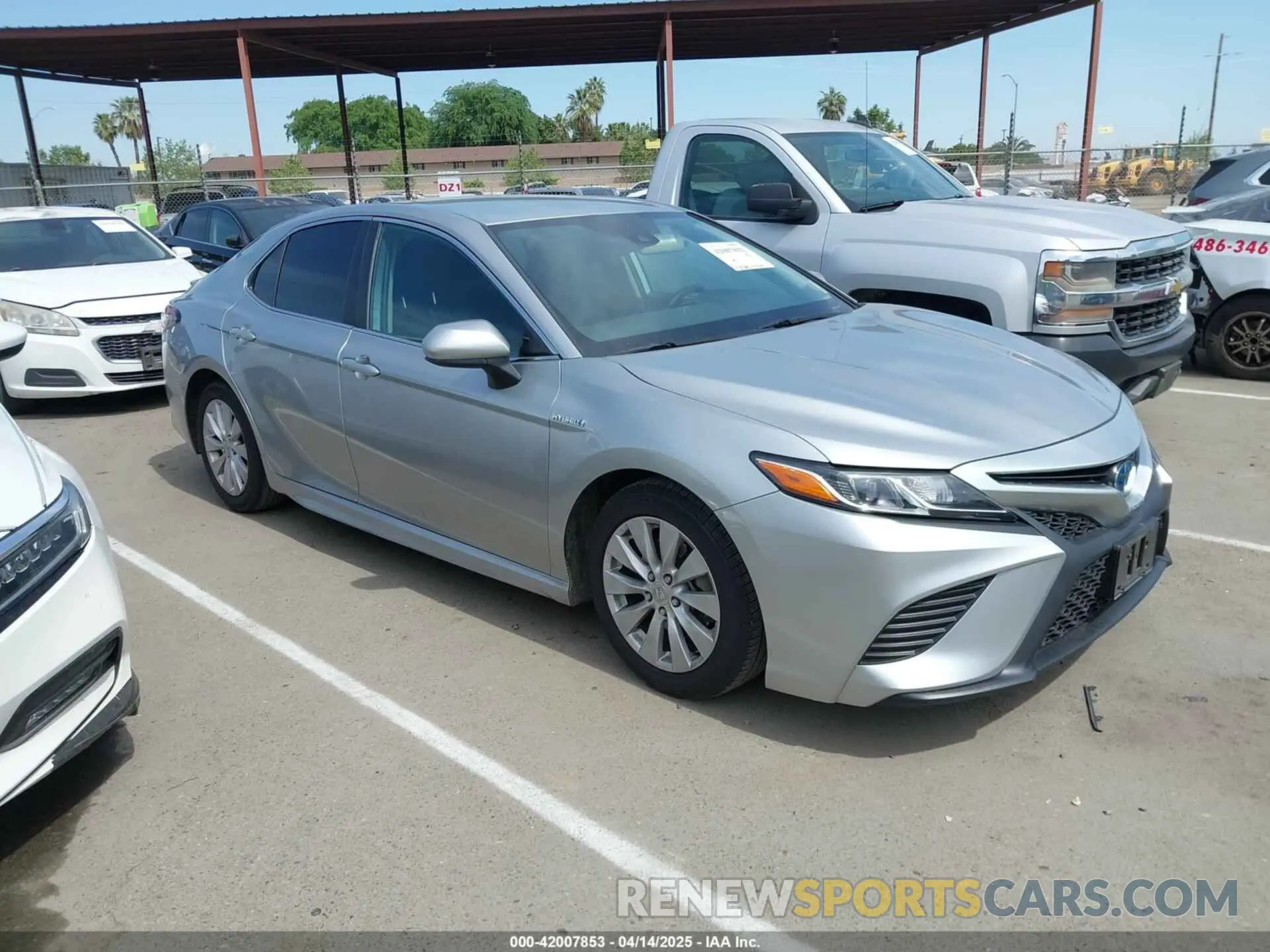 1 Photograph of a damaged car 4T1B21HK2KU011328 TOYOTA CAMRY HYBRID 2019