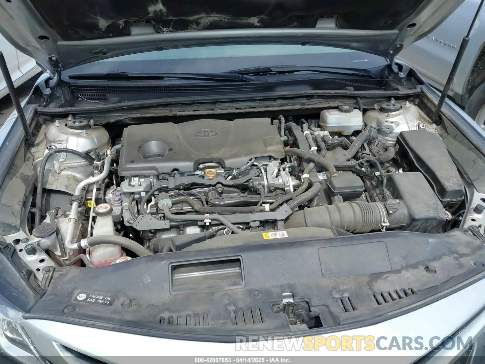 10 Photograph of a damaged car 4T1B21HK2KU011328 TOYOTA CAMRY HYBRID 2019