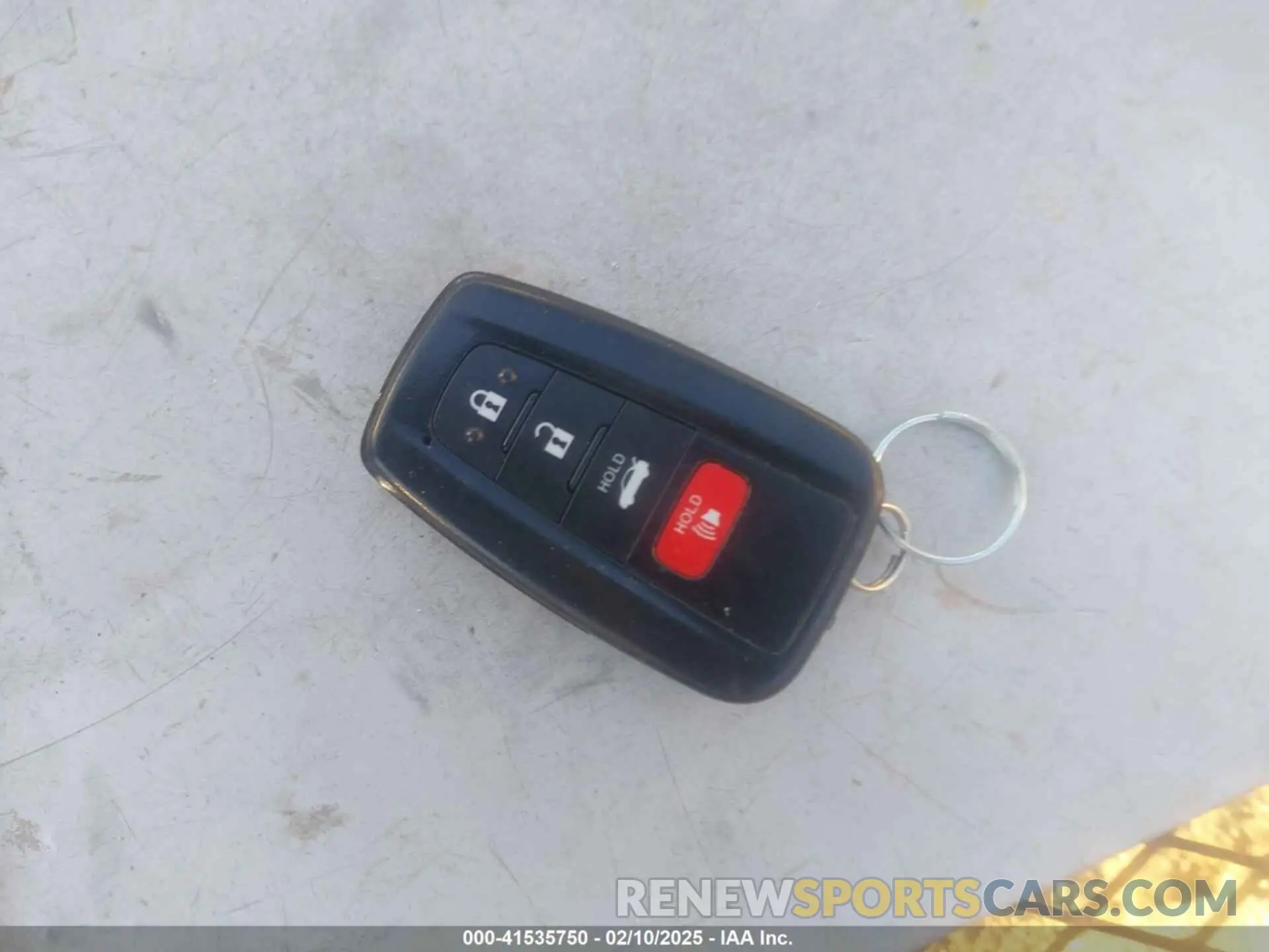 11 Photograph of a damaged car 4T1B21HK3KU011080 TOYOTA CAMRY HYBRID 2019