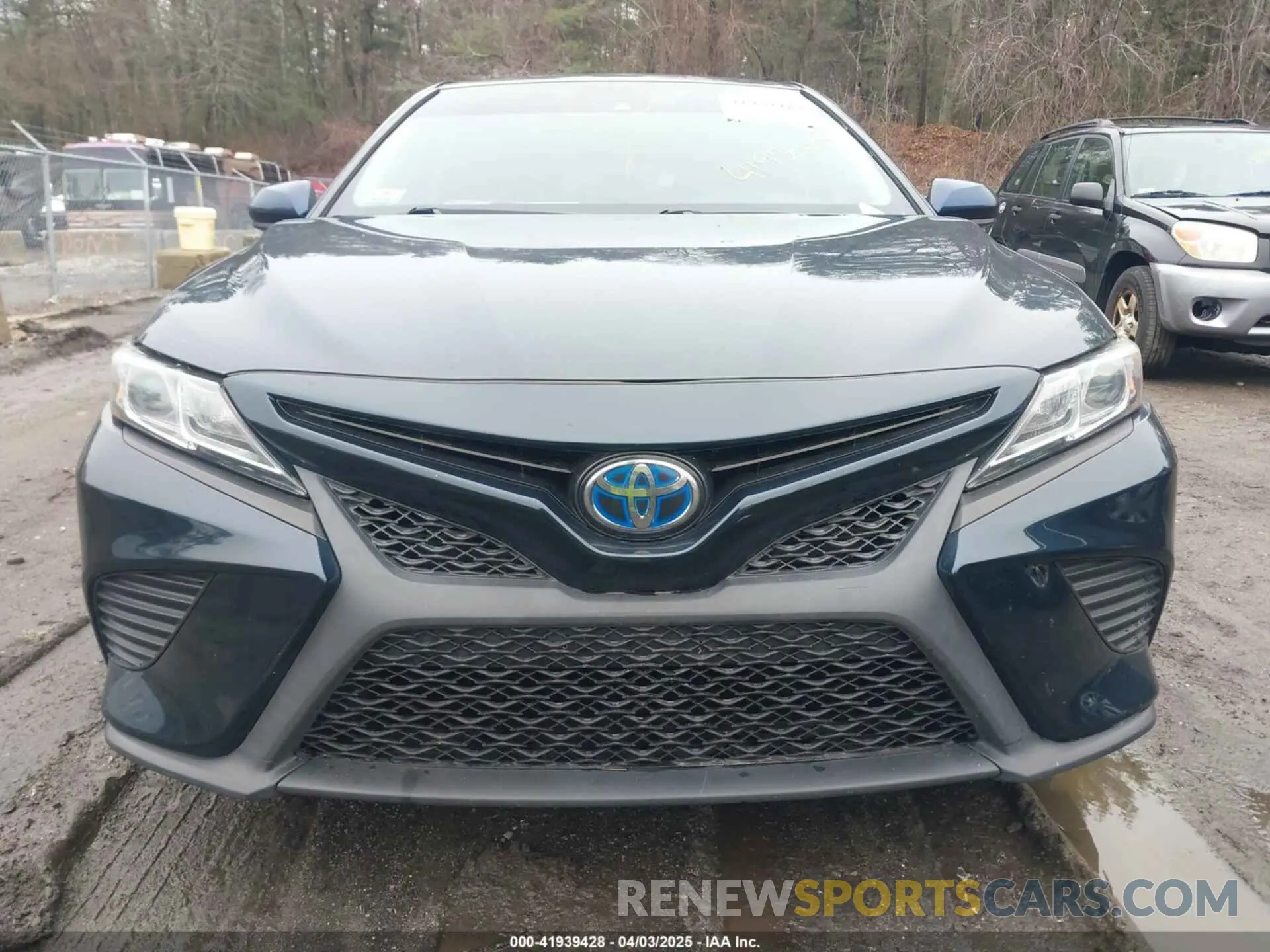 6 Photograph of a damaged car 4T1B21HK3KU012648 TOYOTA CAMRY HYBRID 2019