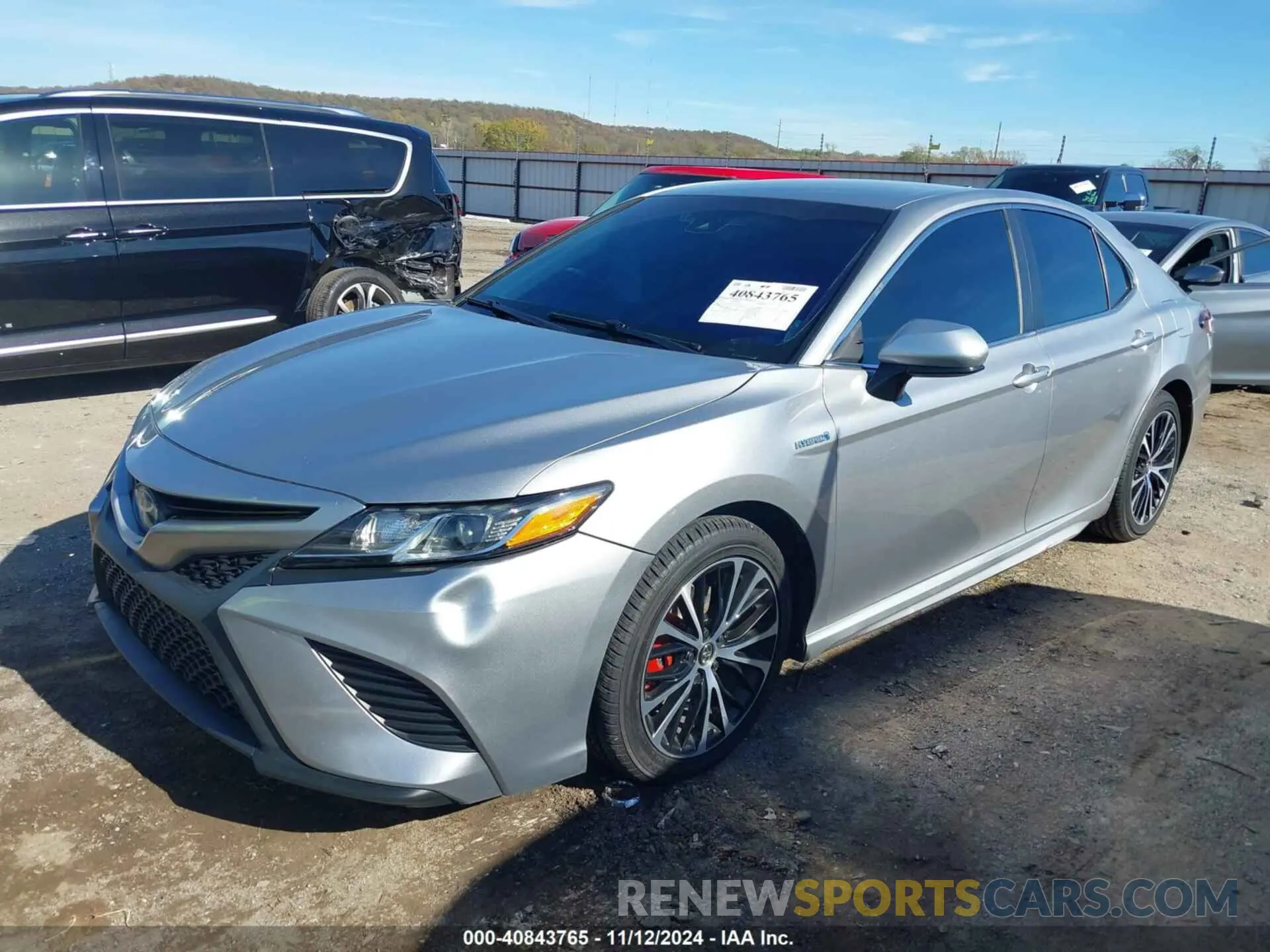 2 Photograph of a damaged car 4T1B21HK4KU515704 TOYOTA CAMRY HYBRID 2019