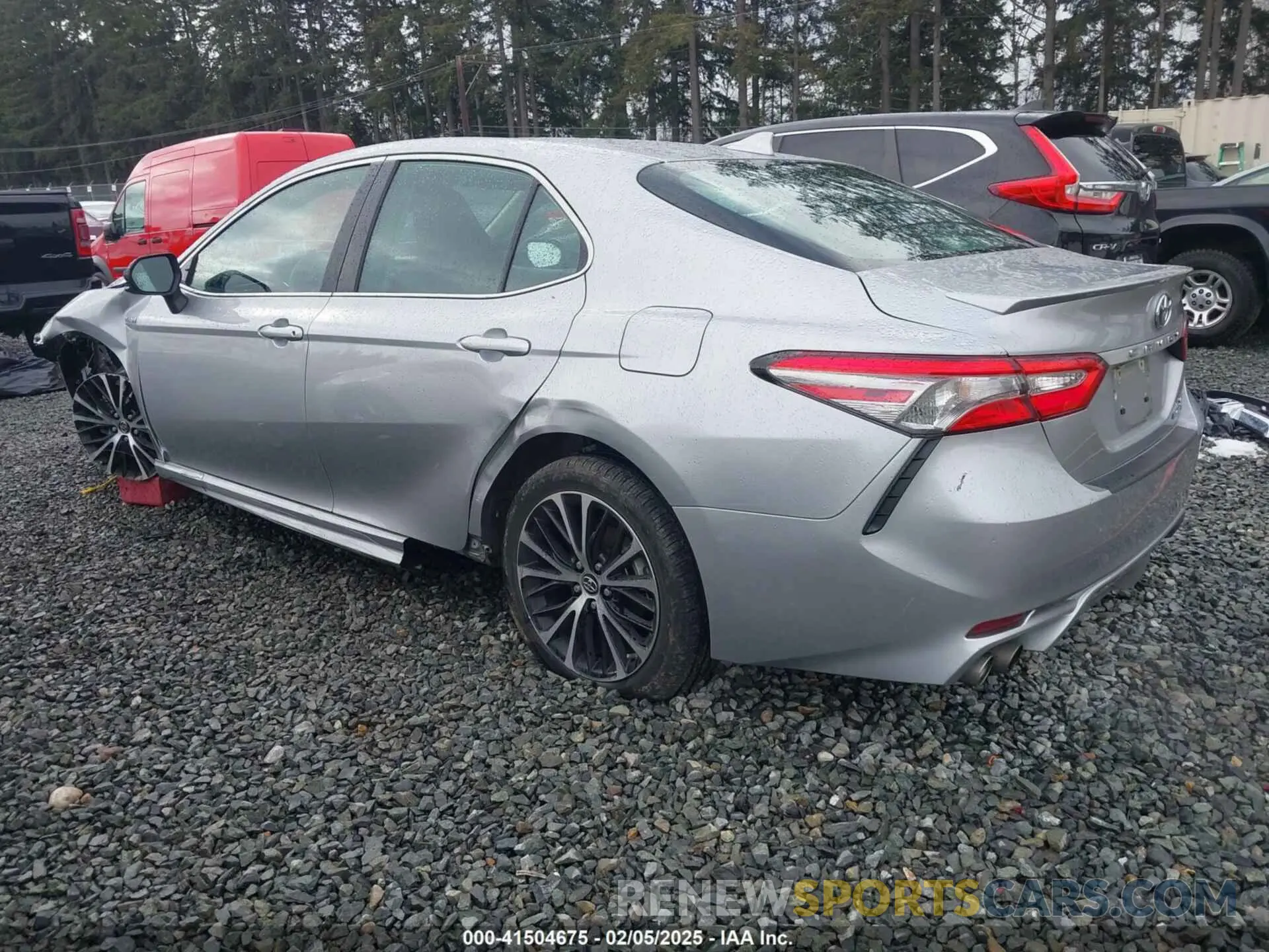 3 Photograph of a damaged car 4T1B21HK5KU011372 TOYOTA CAMRY HYBRID 2019