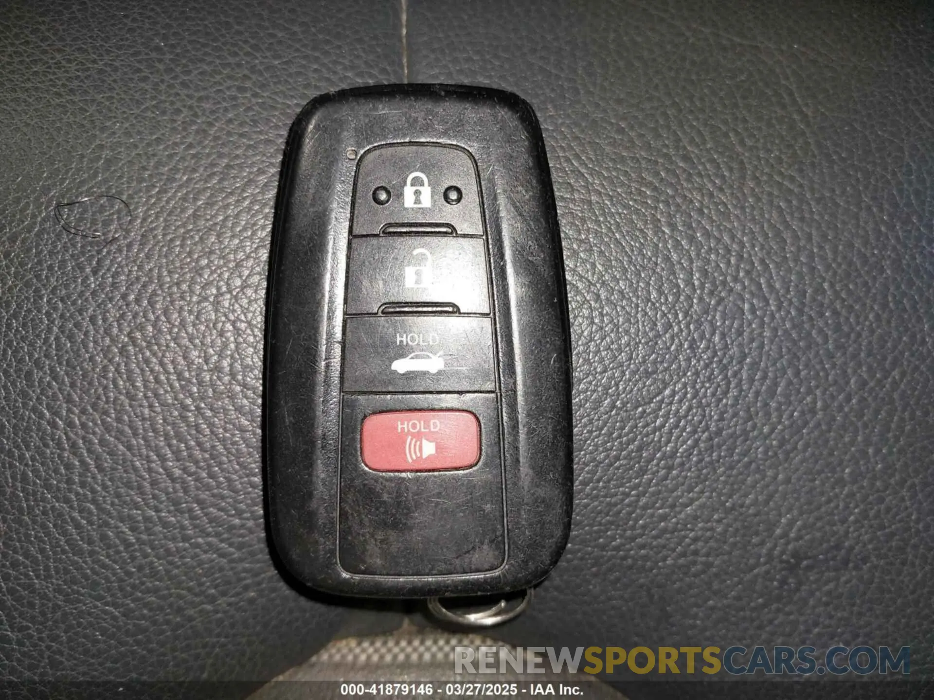 11 Photograph of a damaged car 4T1B21HK5KU521785 TOYOTA CAMRY HYBRID 2019