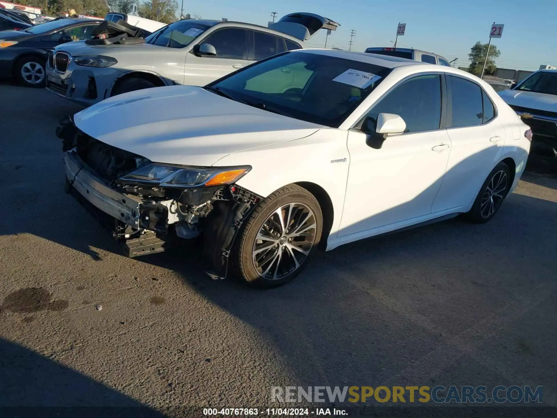 2 Photograph of a damaged car 4T1B21HK6KU512111 TOYOTA CAMRY HYBRID 2019