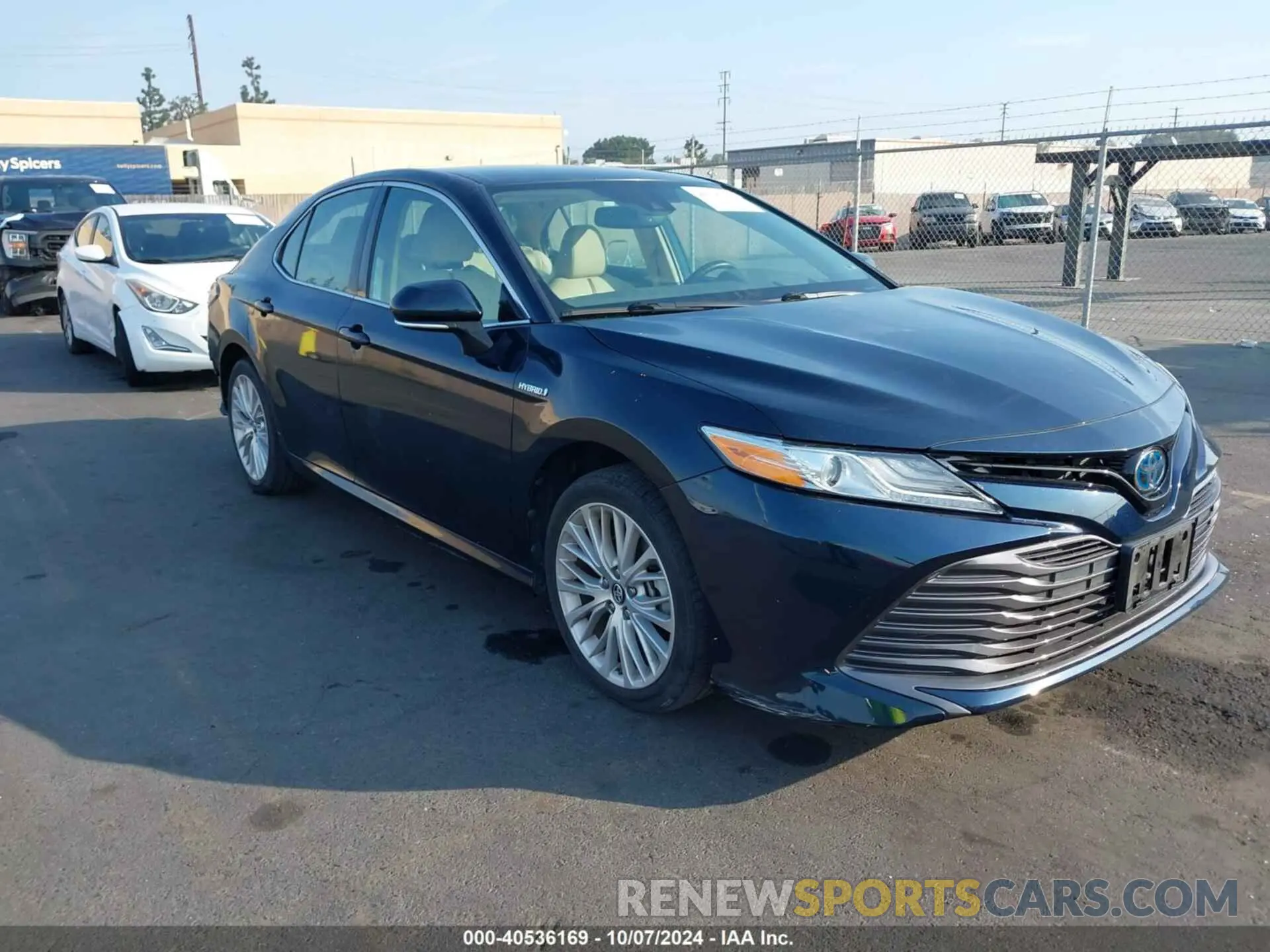 1 Photograph of a damaged car 4T1B21HK6KU514053 TOYOTA CAMRY HYBRID 2019