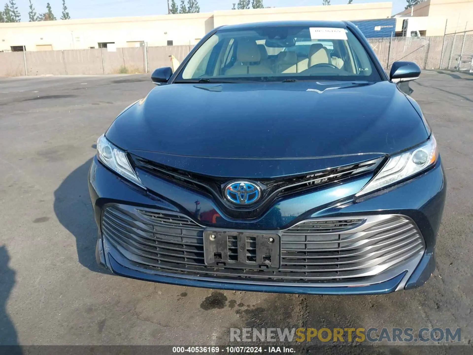 12 Photograph of a damaged car 4T1B21HK6KU514053 TOYOTA CAMRY HYBRID 2019