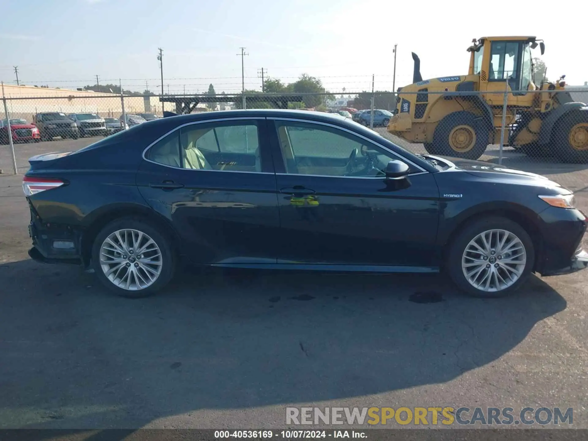 13 Photograph of a damaged car 4T1B21HK6KU514053 TOYOTA CAMRY HYBRID 2019