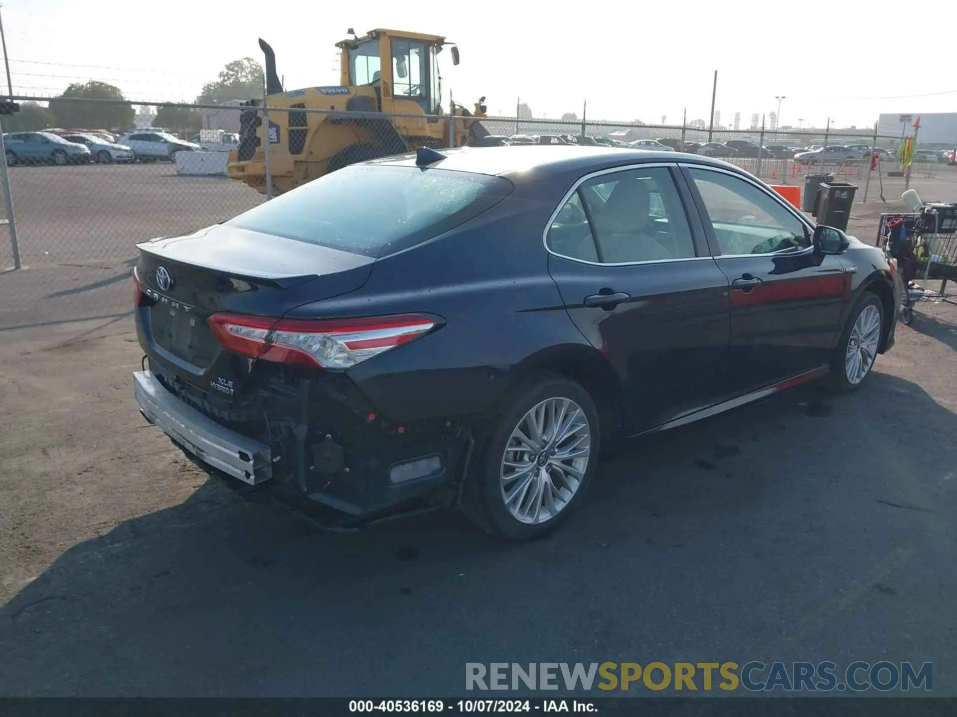 4 Photograph of a damaged car 4T1B21HK6KU514053 TOYOTA CAMRY HYBRID 2019