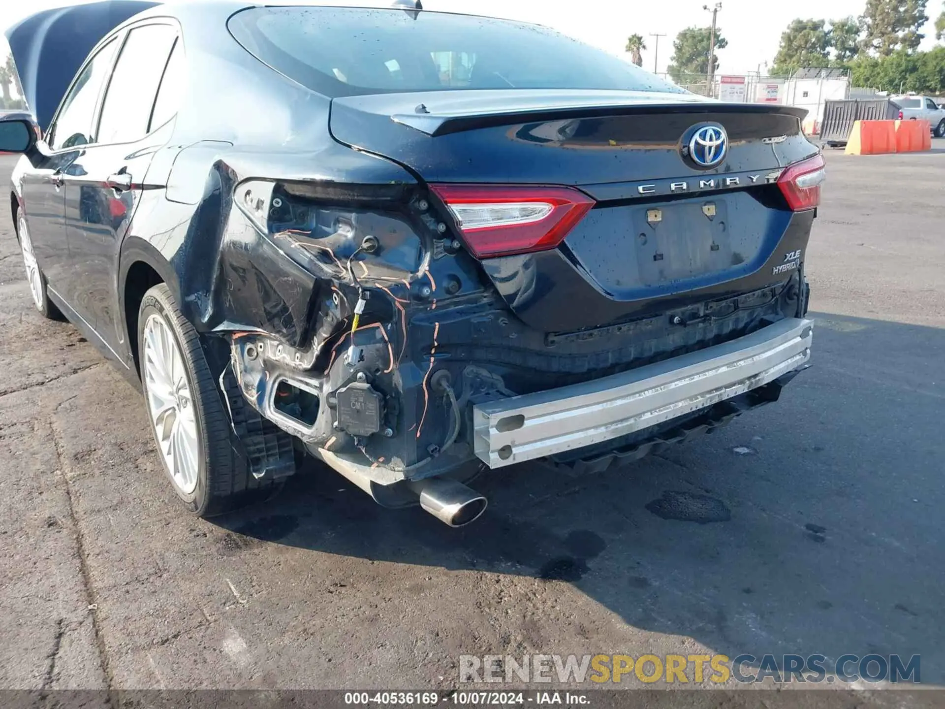 6 Photograph of a damaged car 4T1B21HK6KU514053 TOYOTA CAMRY HYBRID 2019