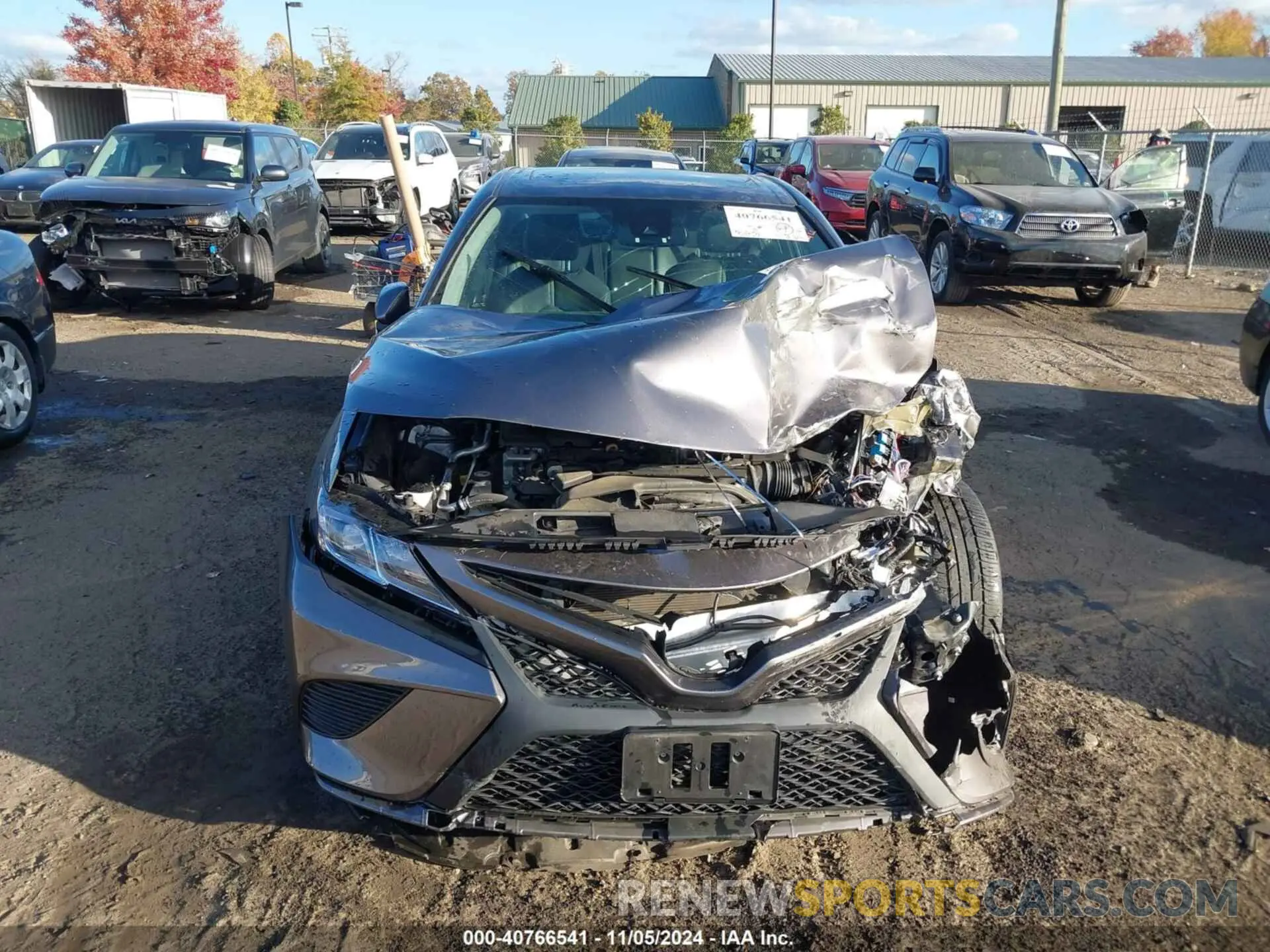 12 Photograph of a damaged car 4T1B21HK8KU014489 TOYOTA CAMRY HYBRID 2019