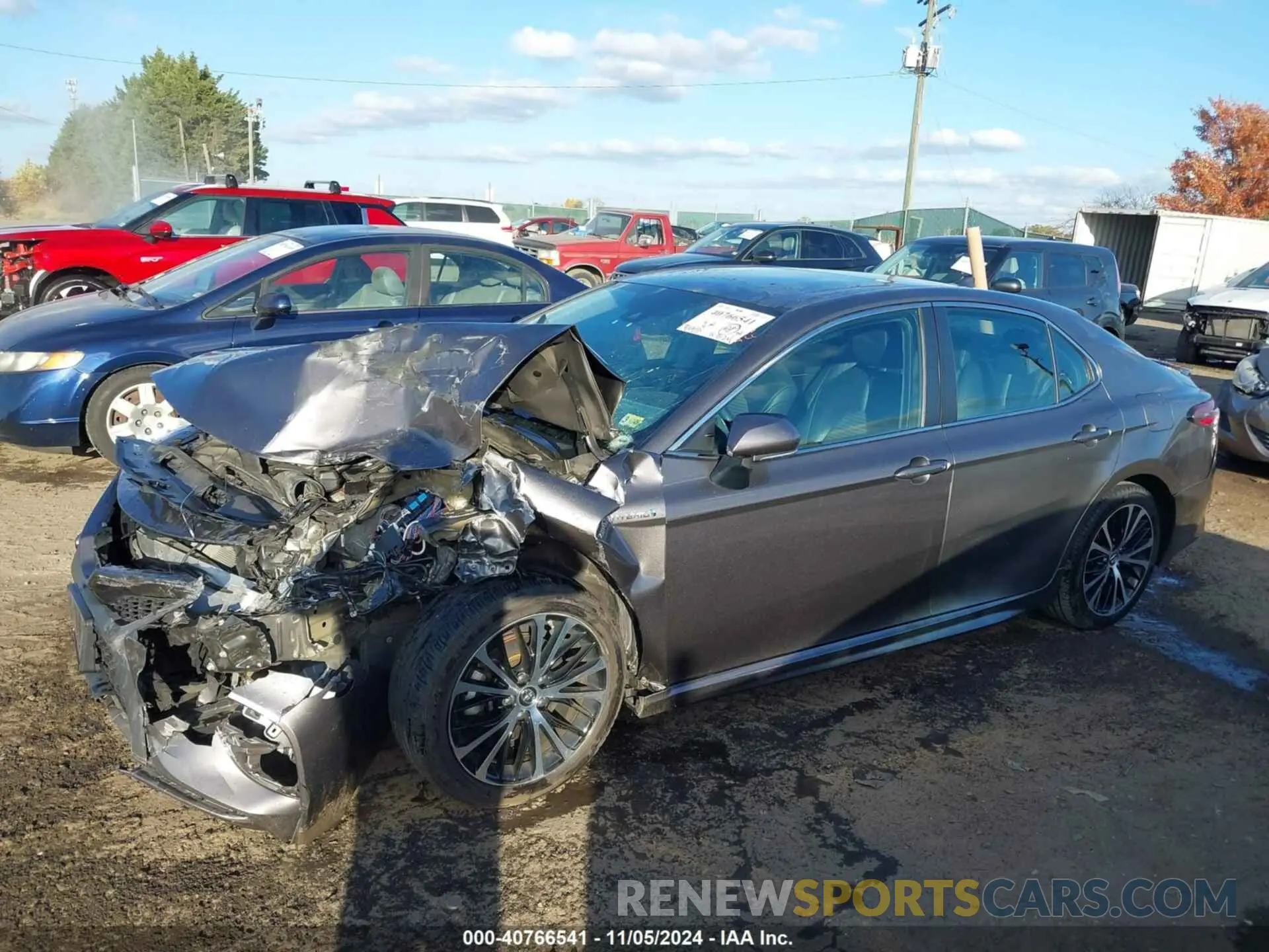 2 Photograph of a damaged car 4T1B21HK8KU014489 TOYOTA CAMRY HYBRID 2019