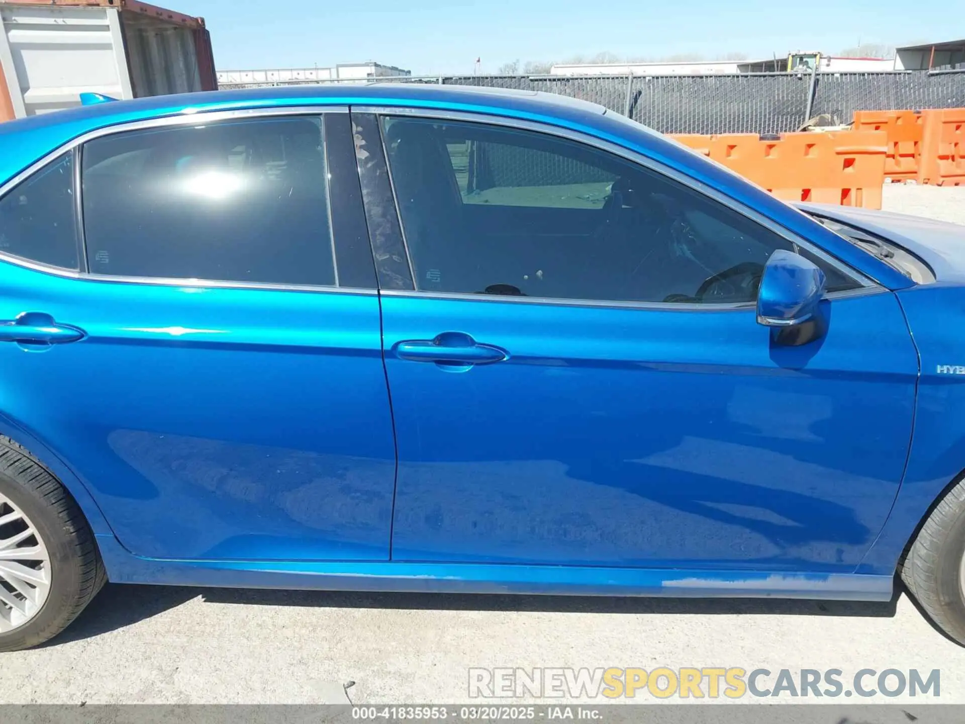 13 Photograph of a damaged car 4T1B21HK9KU011245 TOYOTA CAMRY HYBRID 2019