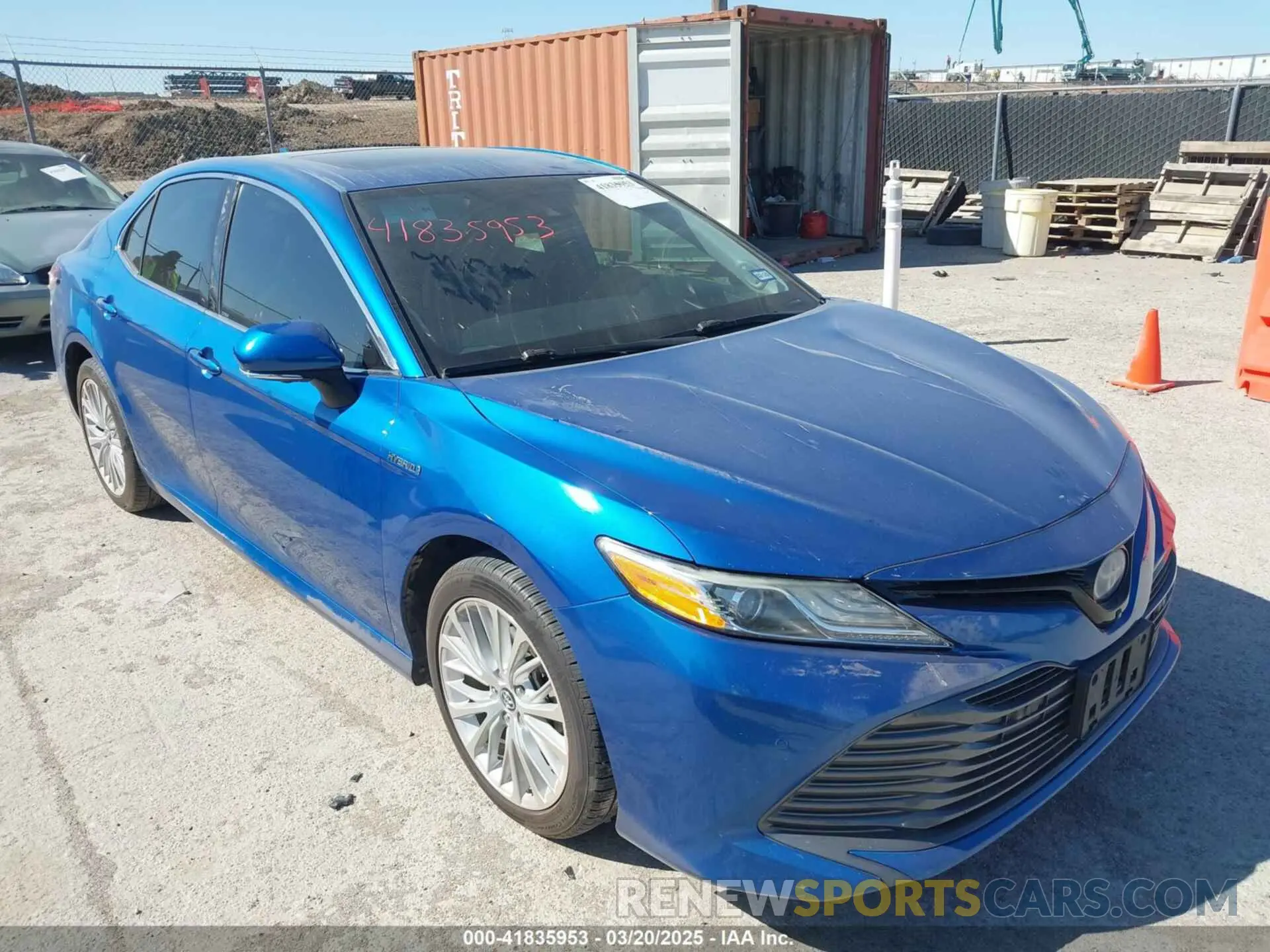 6 Photograph of a damaged car 4T1B21HK9KU011245 TOYOTA CAMRY HYBRID 2019