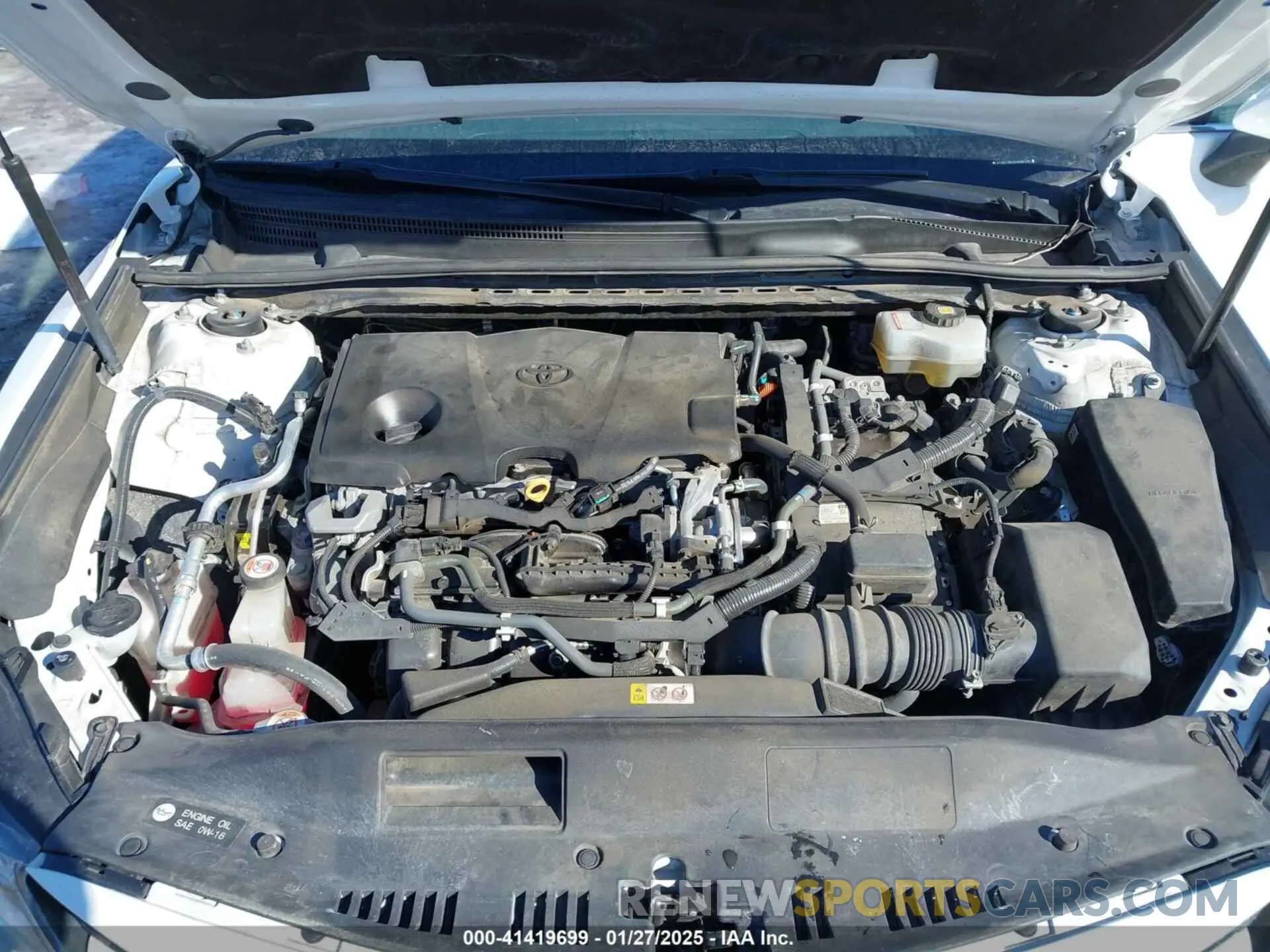 10 Photograph of a damaged car 4T1B31HK2KU006126 TOYOTA CAMRY HYBRID 2019
