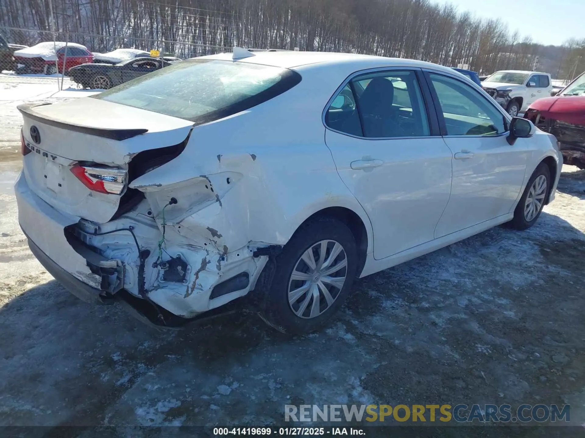 4 Photograph of a damaged car 4T1B31HK2KU006126 TOYOTA CAMRY HYBRID 2019