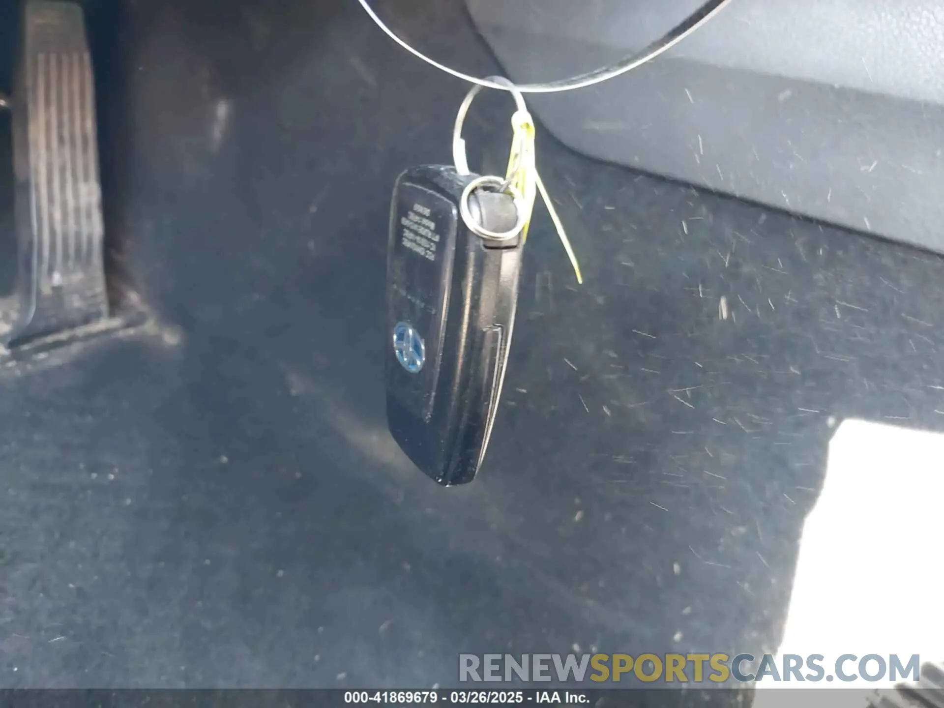 11 Photograph of a damaged car 4T1B31HK3KU509874 TOYOTA CAMRY HYBRID 2019