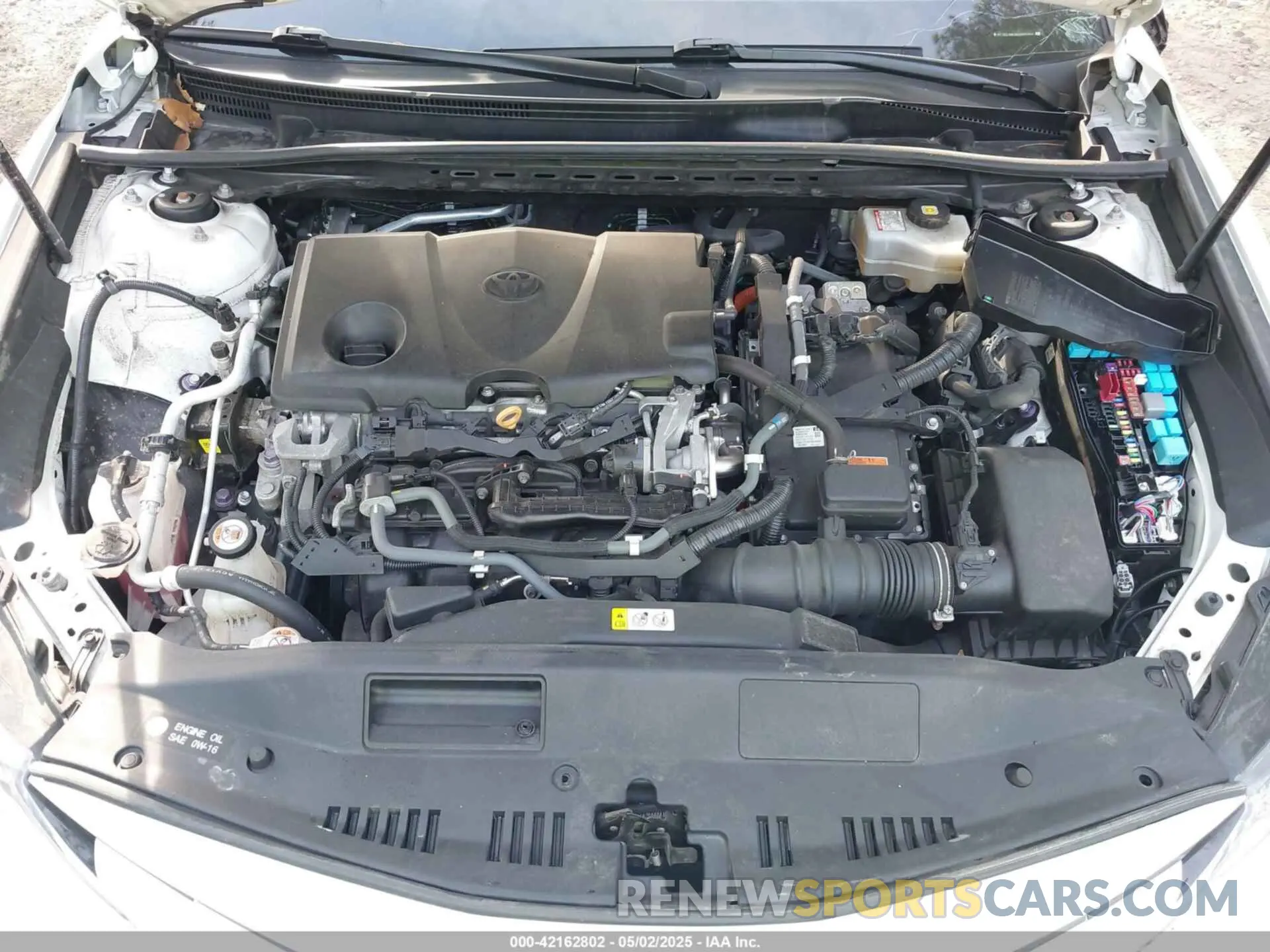 10 Photograph of a damaged car 4T1B31HK4KU005351 TOYOTA CAMRY HYBRID 2019