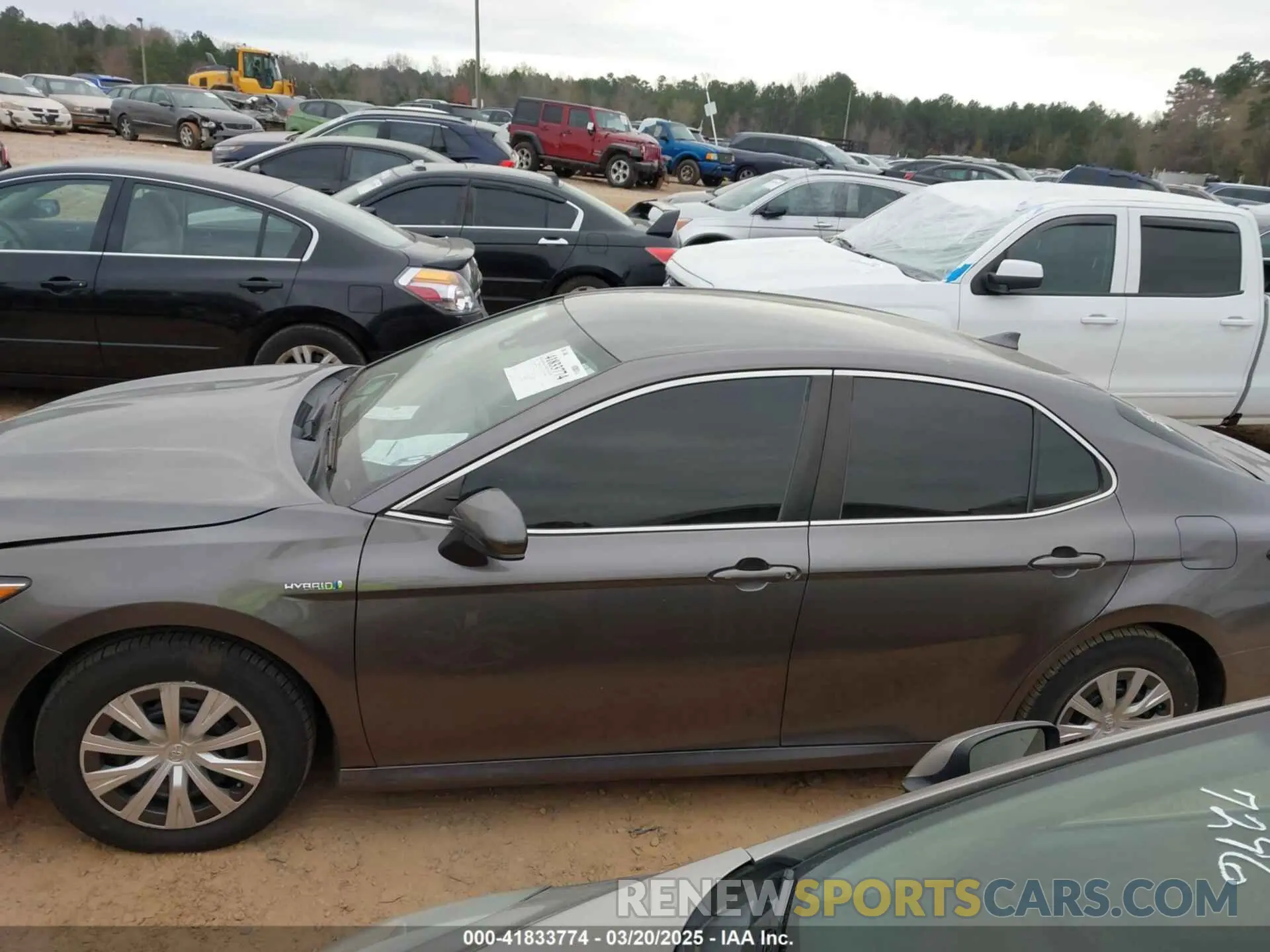 13 Photograph of a damaged car 4T1B31HK4KU007116 TOYOTA CAMRY HYBRID 2019