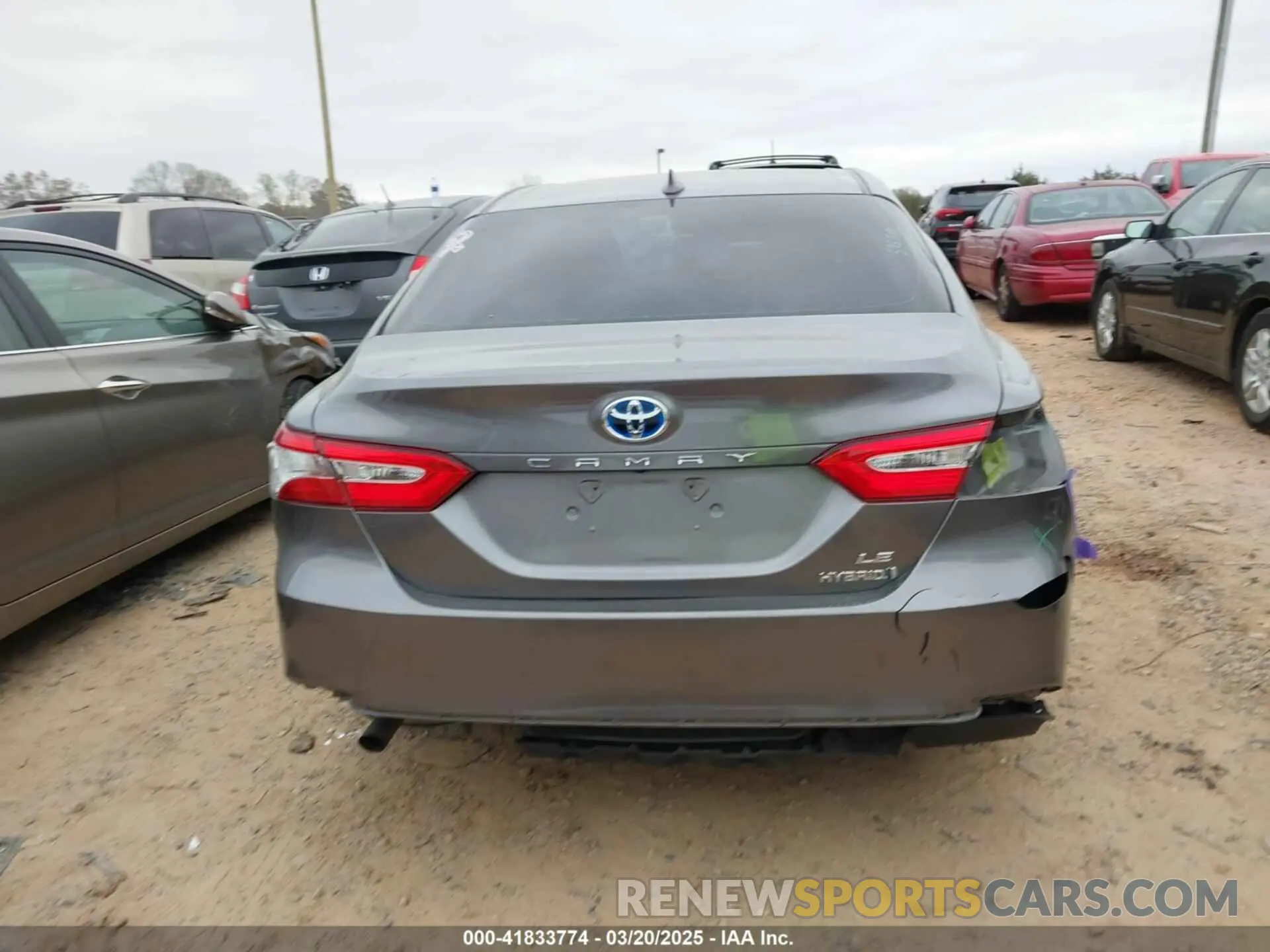 15 Photograph of a damaged car 4T1B31HK4KU007116 TOYOTA CAMRY HYBRID 2019