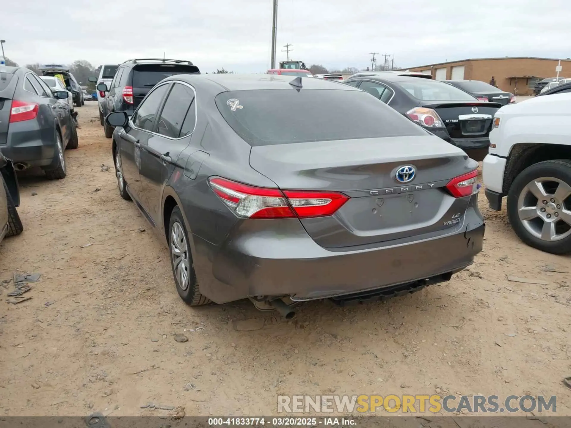 3 Photograph of a damaged car 4T1B31HK4KU007116 TOYOTA CAMRY HYBRID 2019