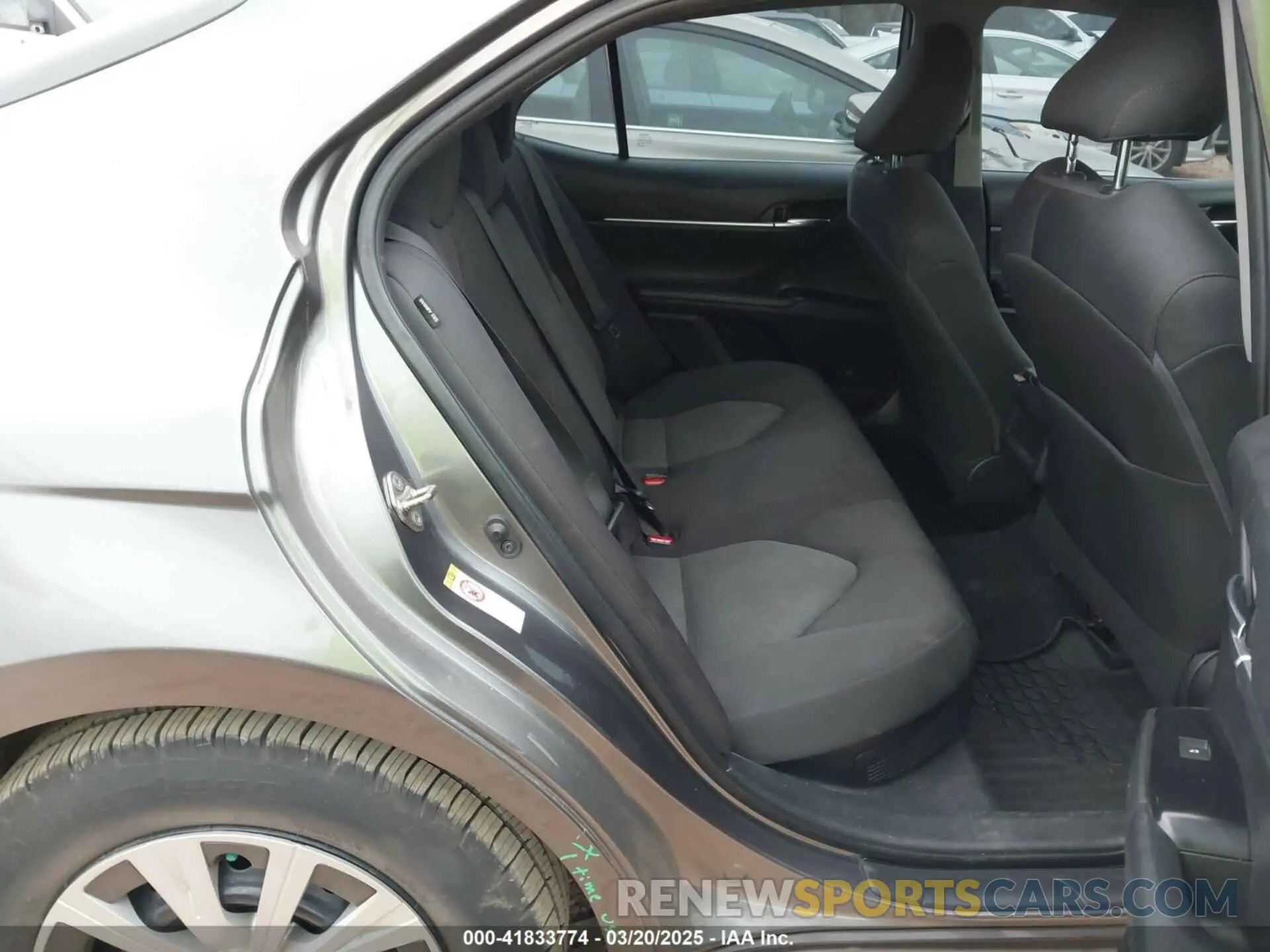 8 Photograph of a damaged car 4T1B31HK4KU007116 TOYOTA CAMRY HYBRID 2019