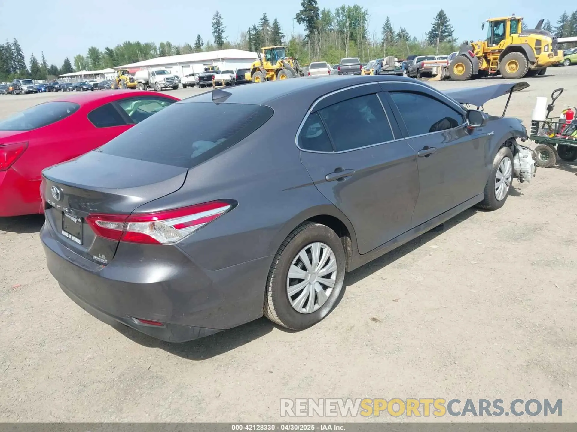 4 Photograph of a damaged car 4T1B31HK4KU008573 TOYOTA CAMRY HYBRID 2019